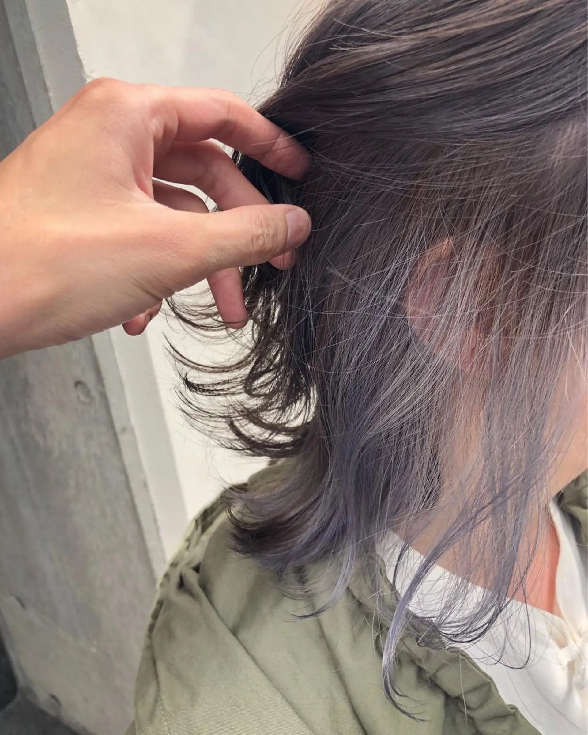 ミディアム カラー ショートボブ ボブレイヤー アッシュ バレイヤージュ ミストバング カット ヘアカラー トリートメント 原宿サロン代表 デザインカラー伊藤卓のヘアスタイル