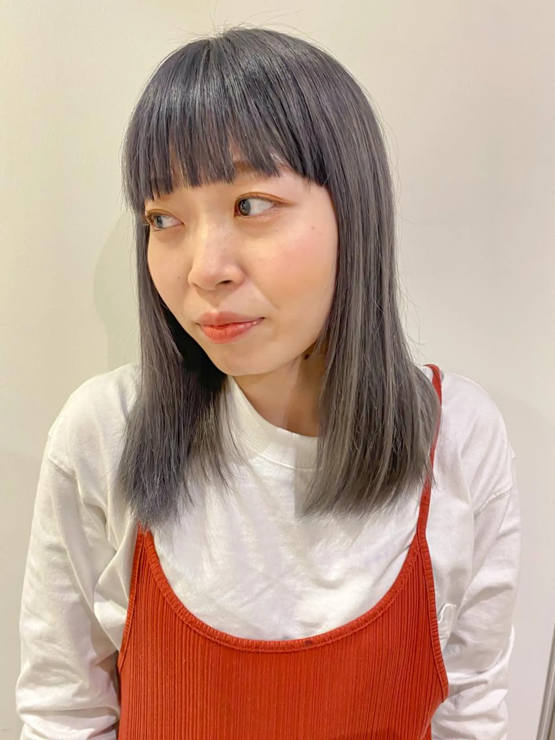 セミロング ヘアカラー 🩵縮毛矯正/ブリー チ/髪質改善/いつかのヘアスタイル