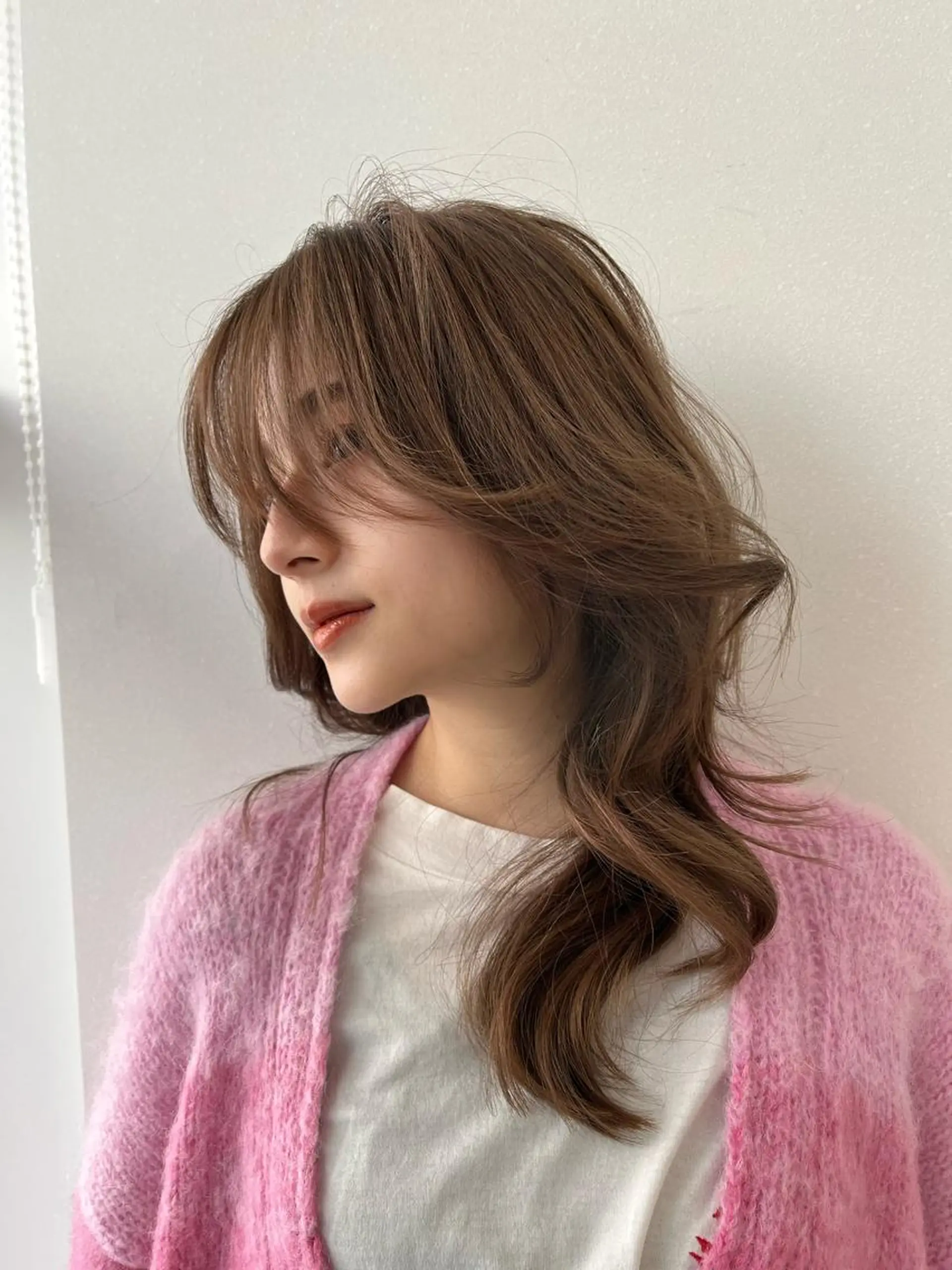 ミディアム 韓国ヘア レイヤーカットのヘアスタイル