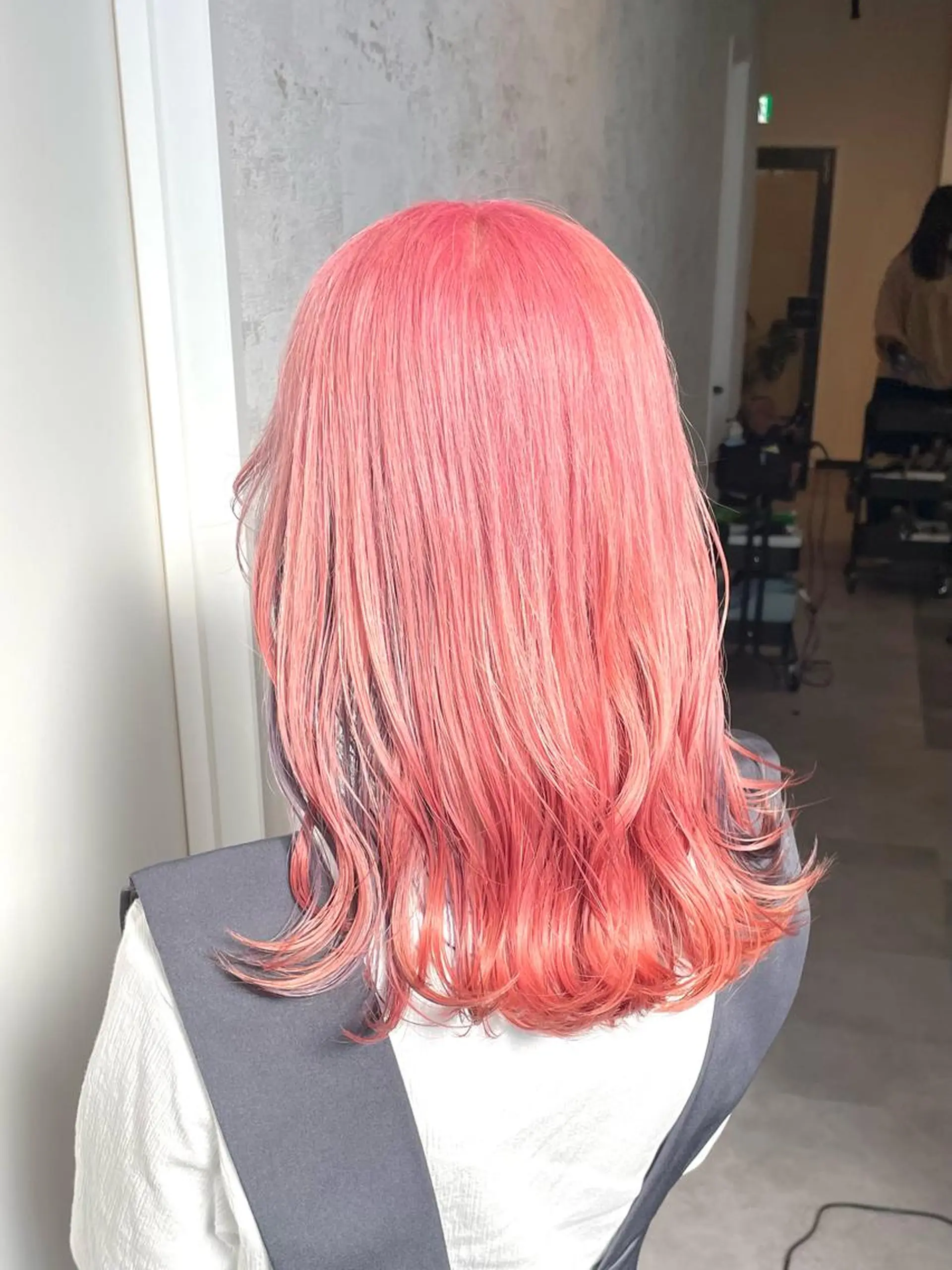 セミロング カラー ブリーチ カット ヘアカラー 👑髪質改善カラー 中垣斗希のヘアスタイル