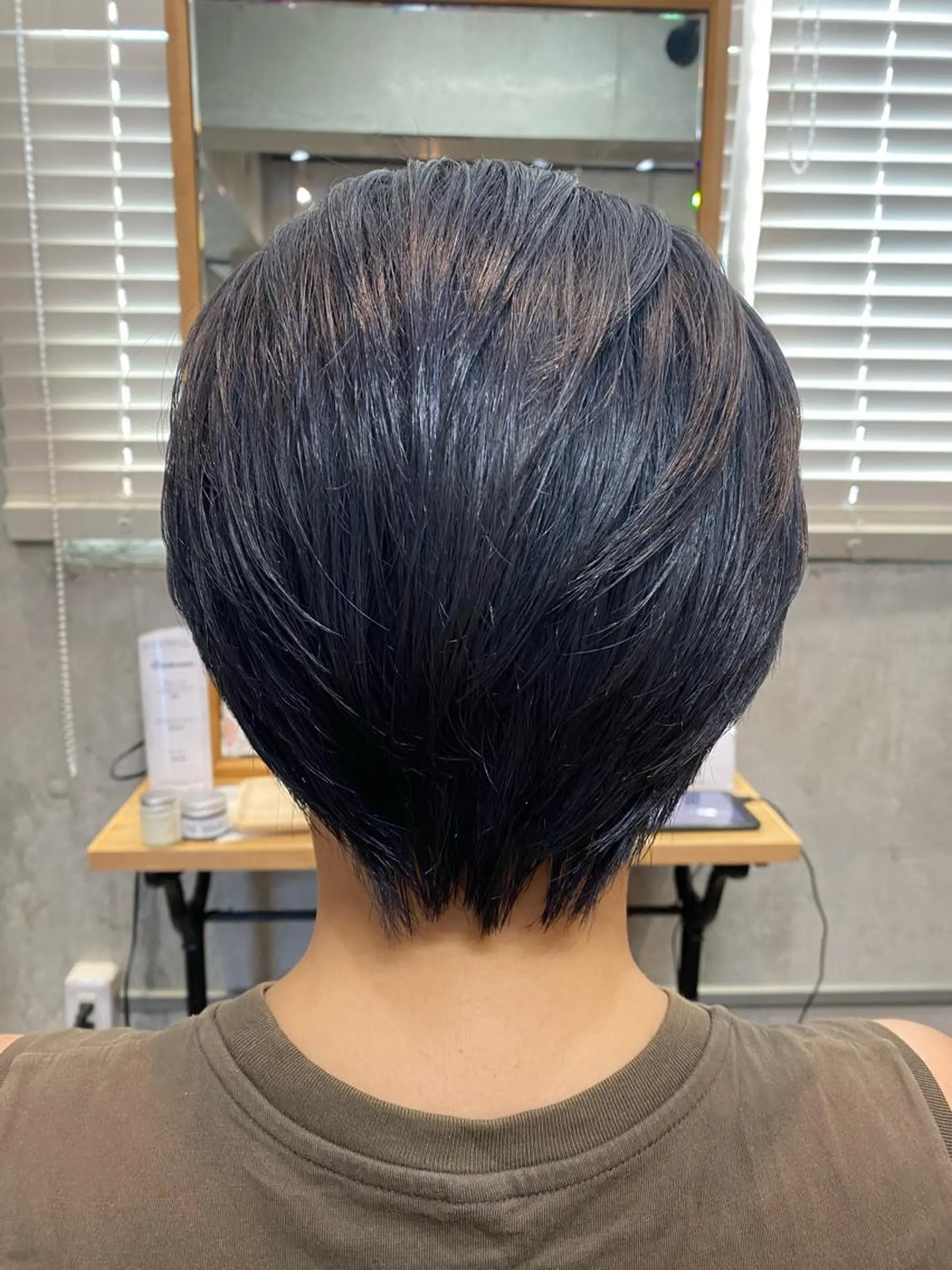 ショート カラー ブルーカラー ブルーグレー ショートヘア ルジャルダン戸塚 🌼ゆきののヘアスタイル