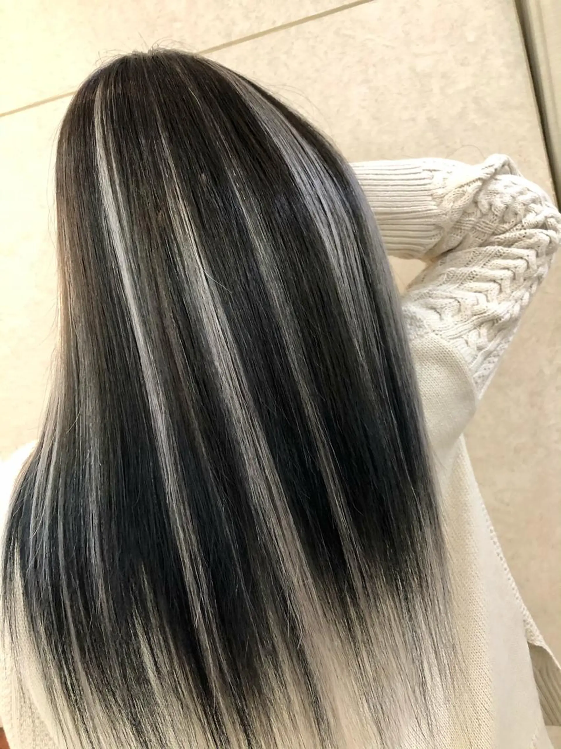 ロング シールエクステ エクステ ハイライト Lovis moa 〘国分　かな〙のヘアスタイル