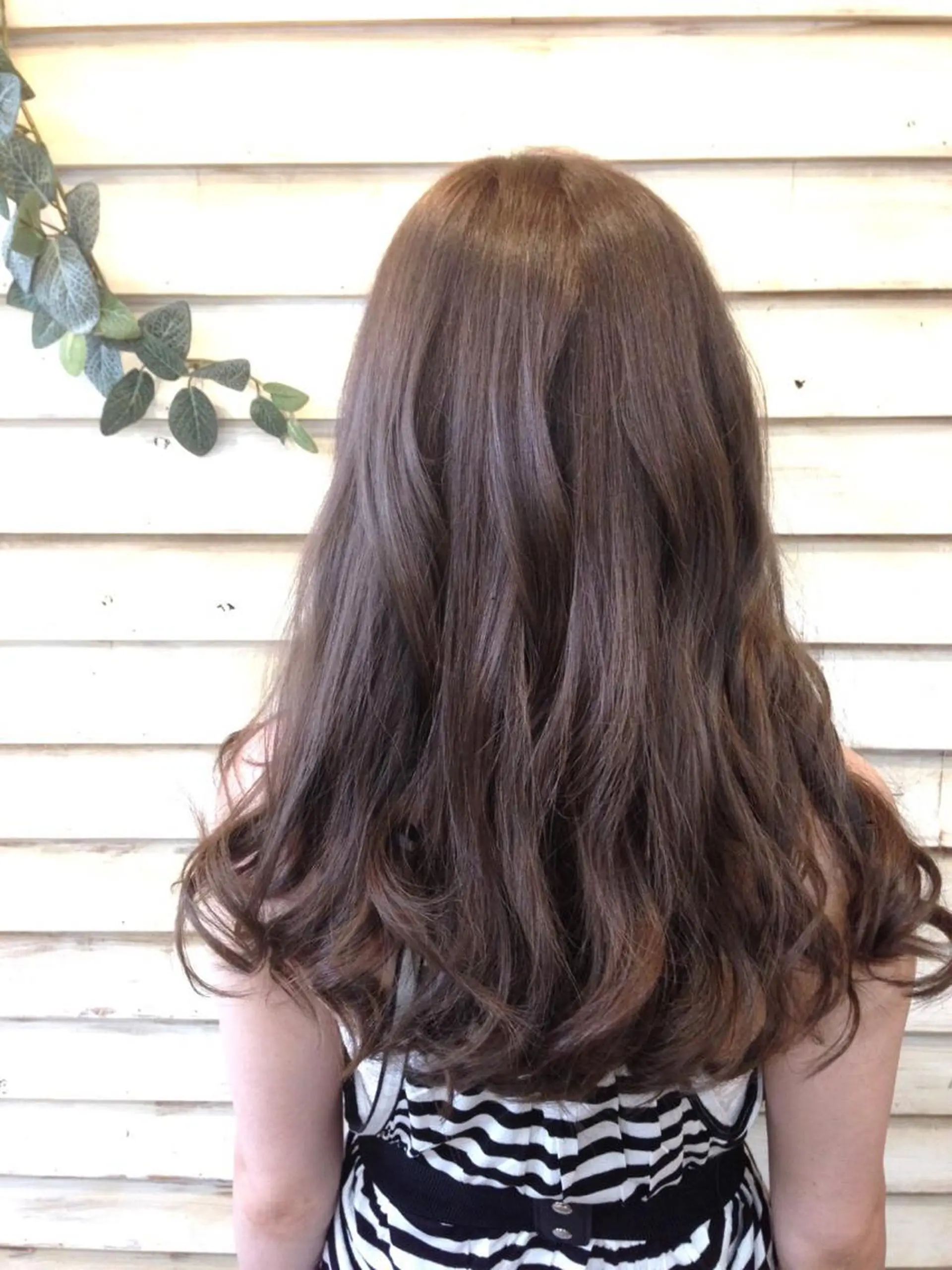 セミロング カラー バレイヤージュ ベージュカラー ブリーチ ダブルカラー フォギーベージュ パーマ hair salon mementoのヘアスタイル