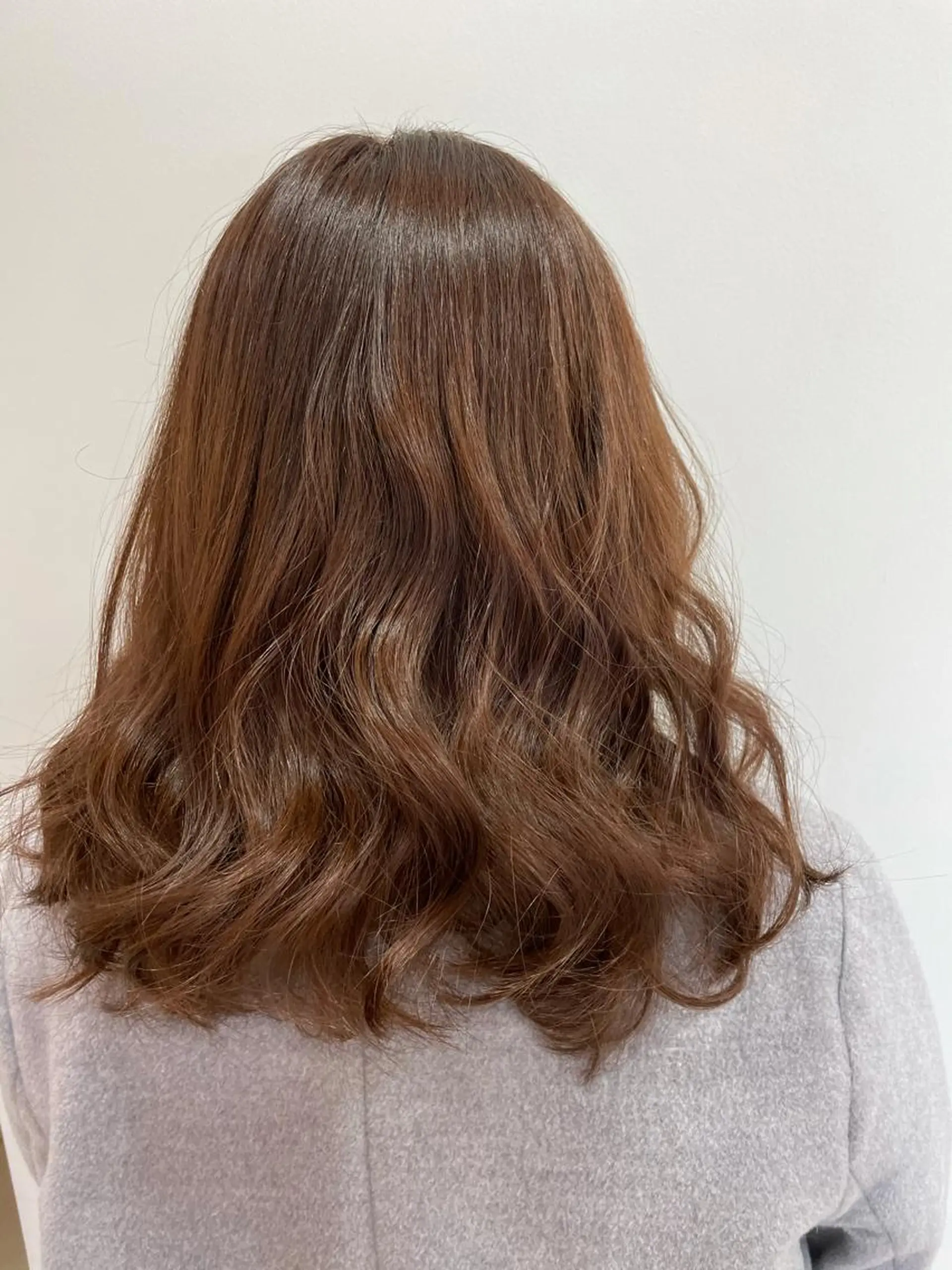 セミロング カラー パーマ ヘアアレンジ ブラウンカラー ナチュラルブラウン FAHREN-PURE所属・小鹿理紗 和光市のヘアスタイル