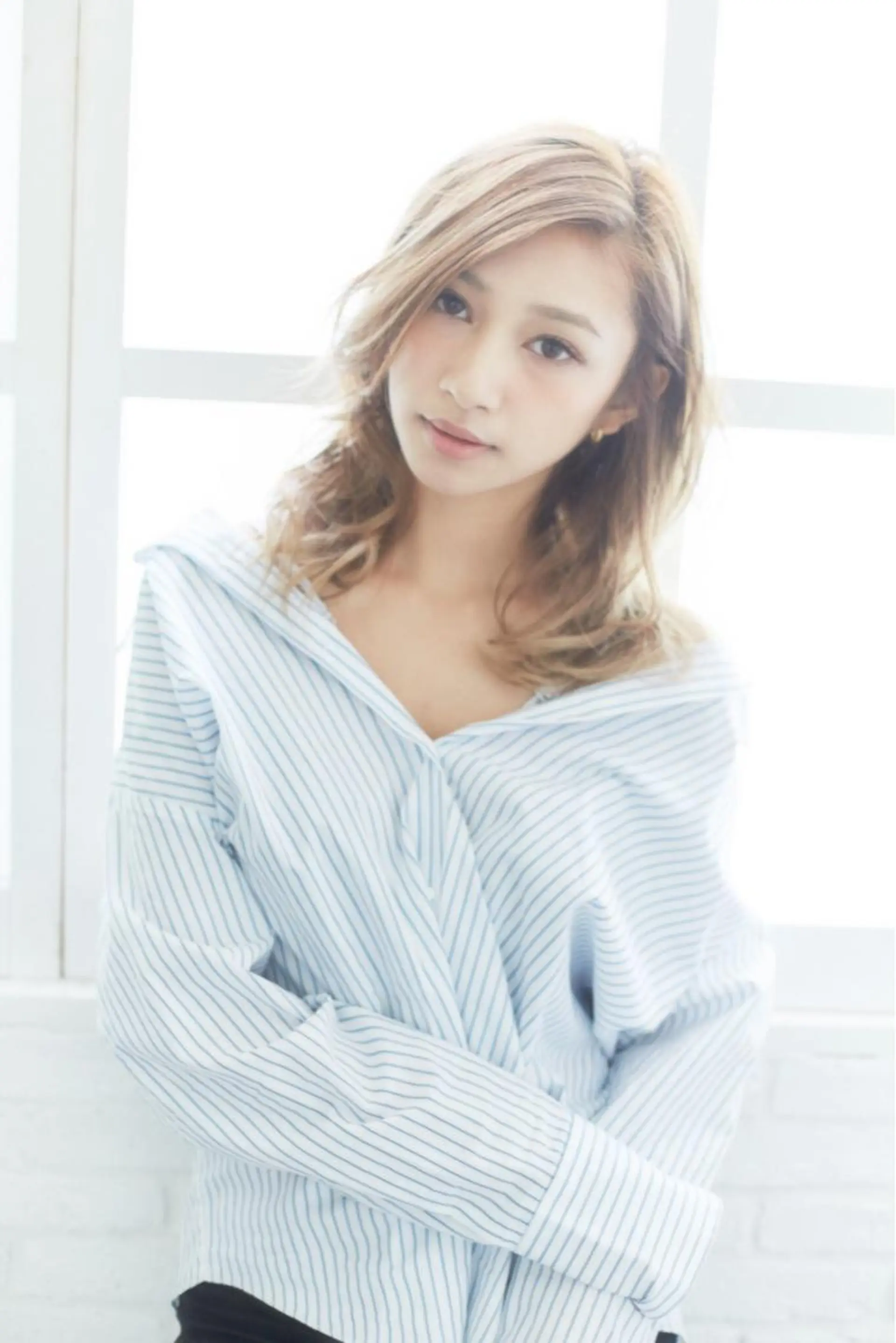 ミディアム THE DAY所属・AKI HASHIMOTOのヘアスタイル