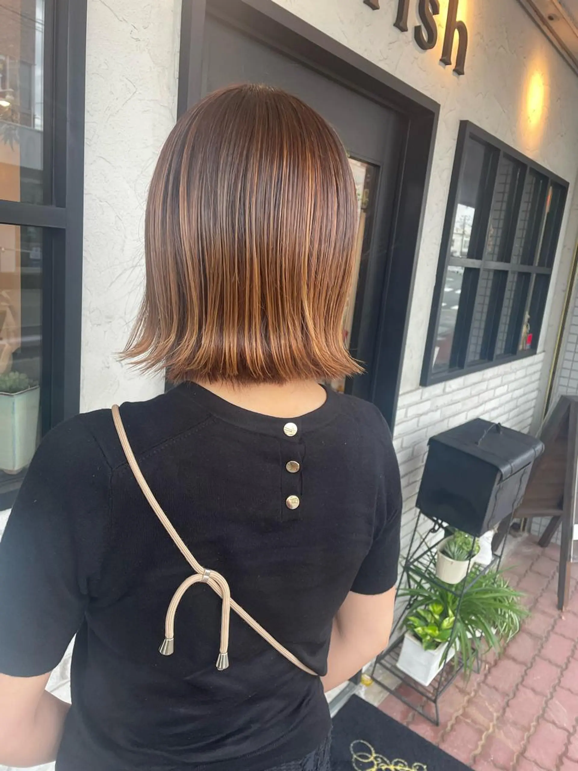 ミディアム カラー 切りっぱなしボブ ボブ カット ヘアカラー 小坂 真子のヘアスタイル