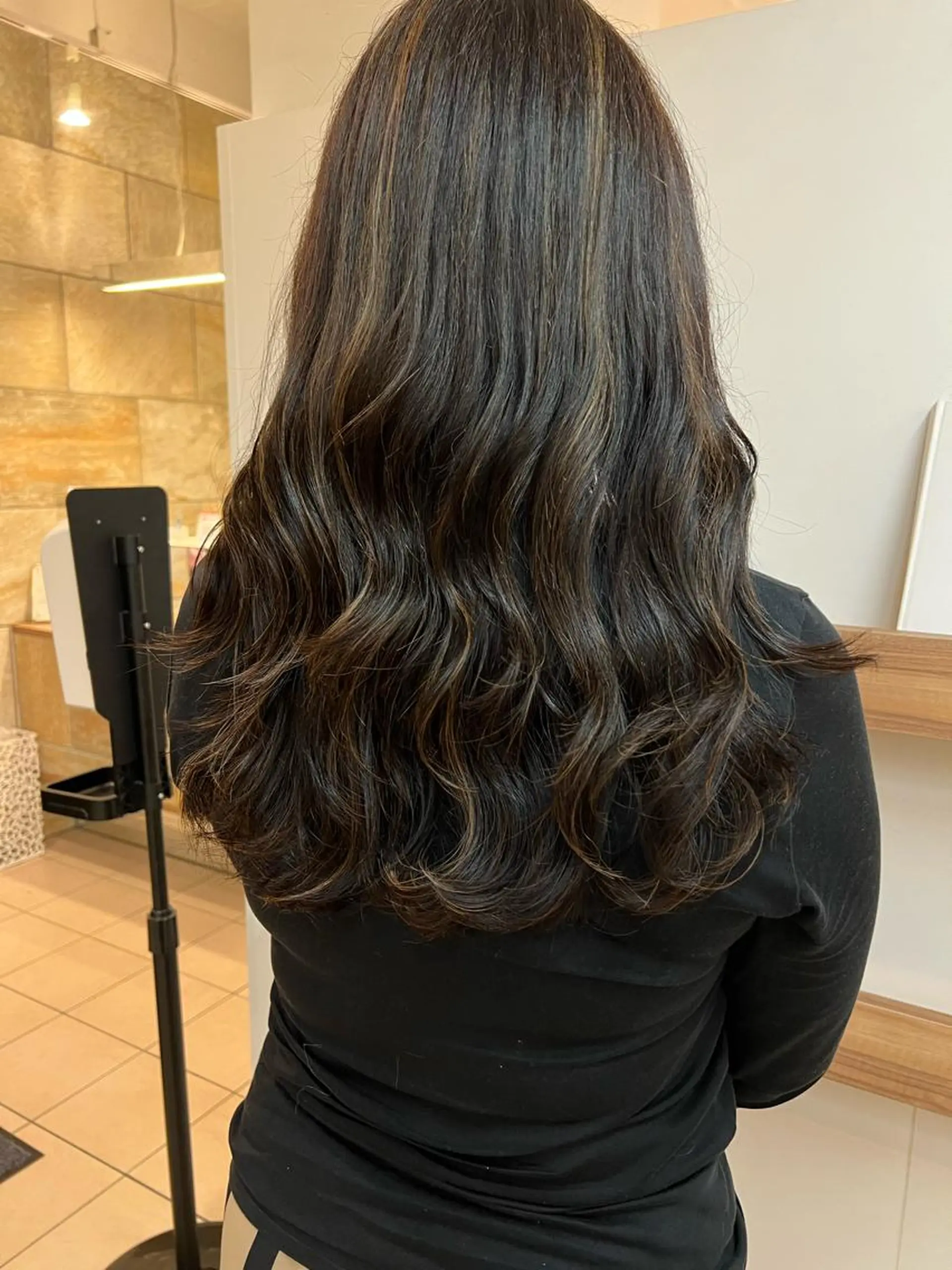 ロング ハイライト m yuのヘアスタイル