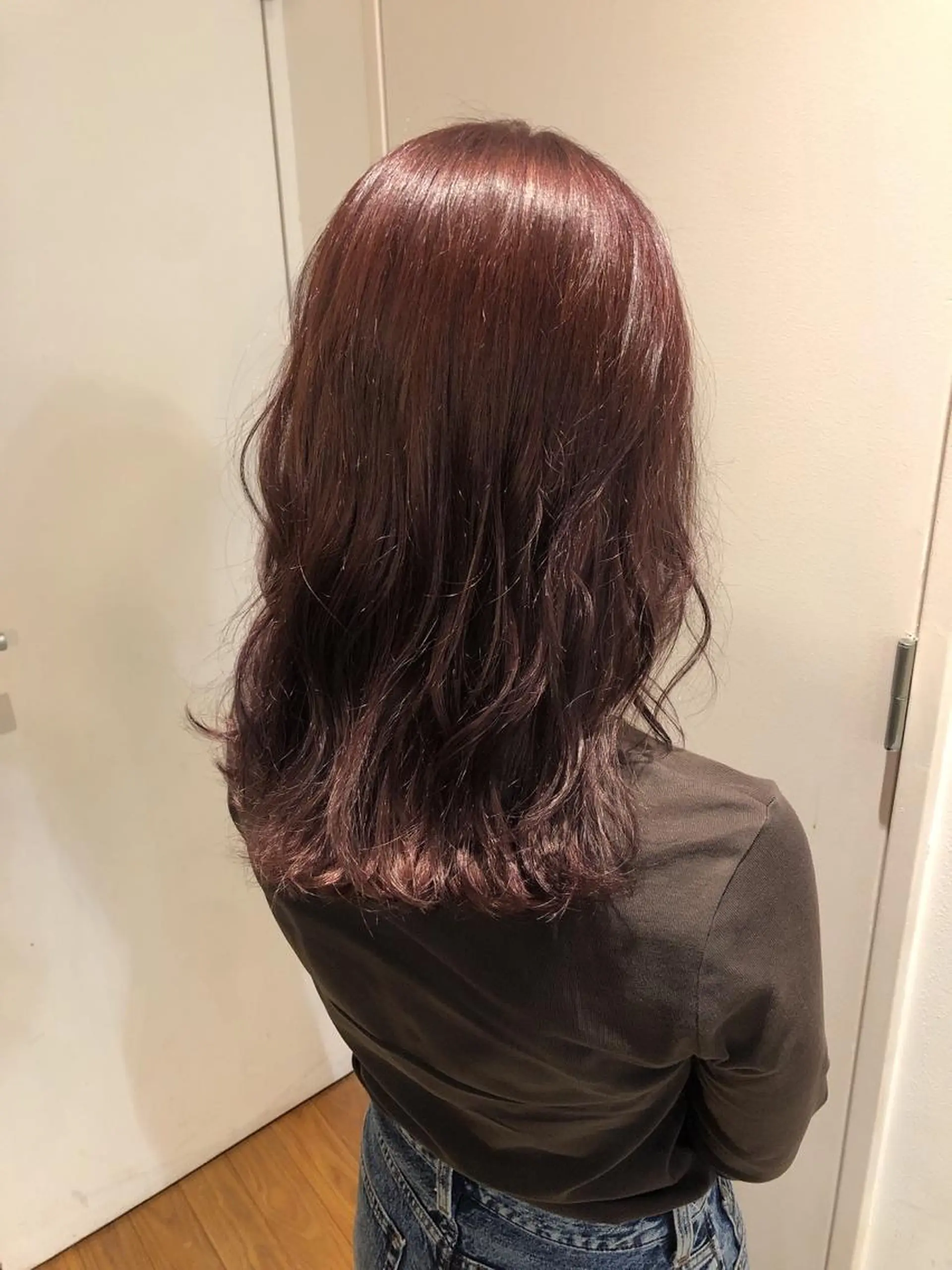 セミロング カラー ピンクカラー ピンクパープル パープルカラー こだわりカラー🕊️ 坪井美南🌼のマツエク・マツパデザイン