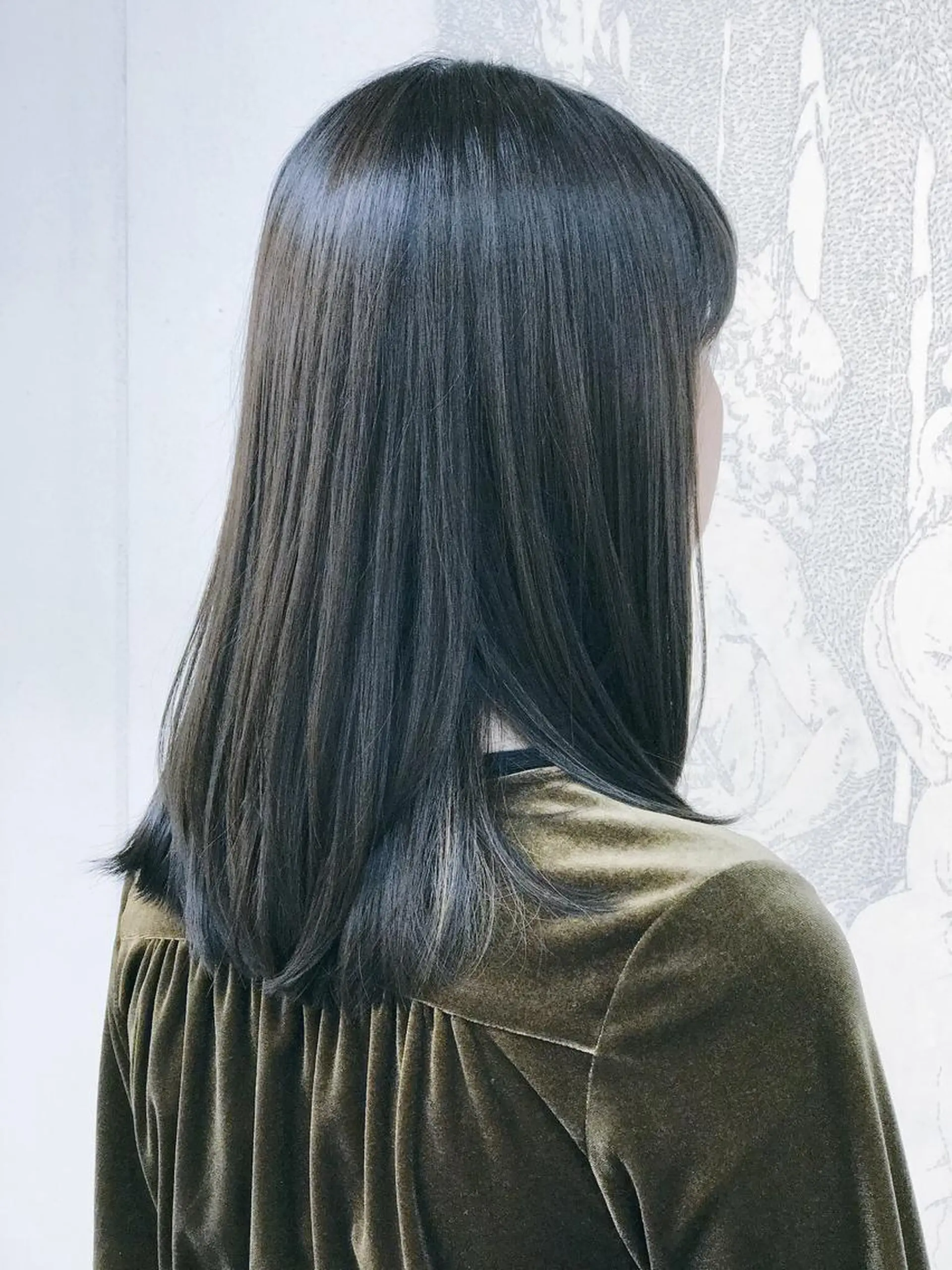 カラー アルファ シェリのヘアスタイル