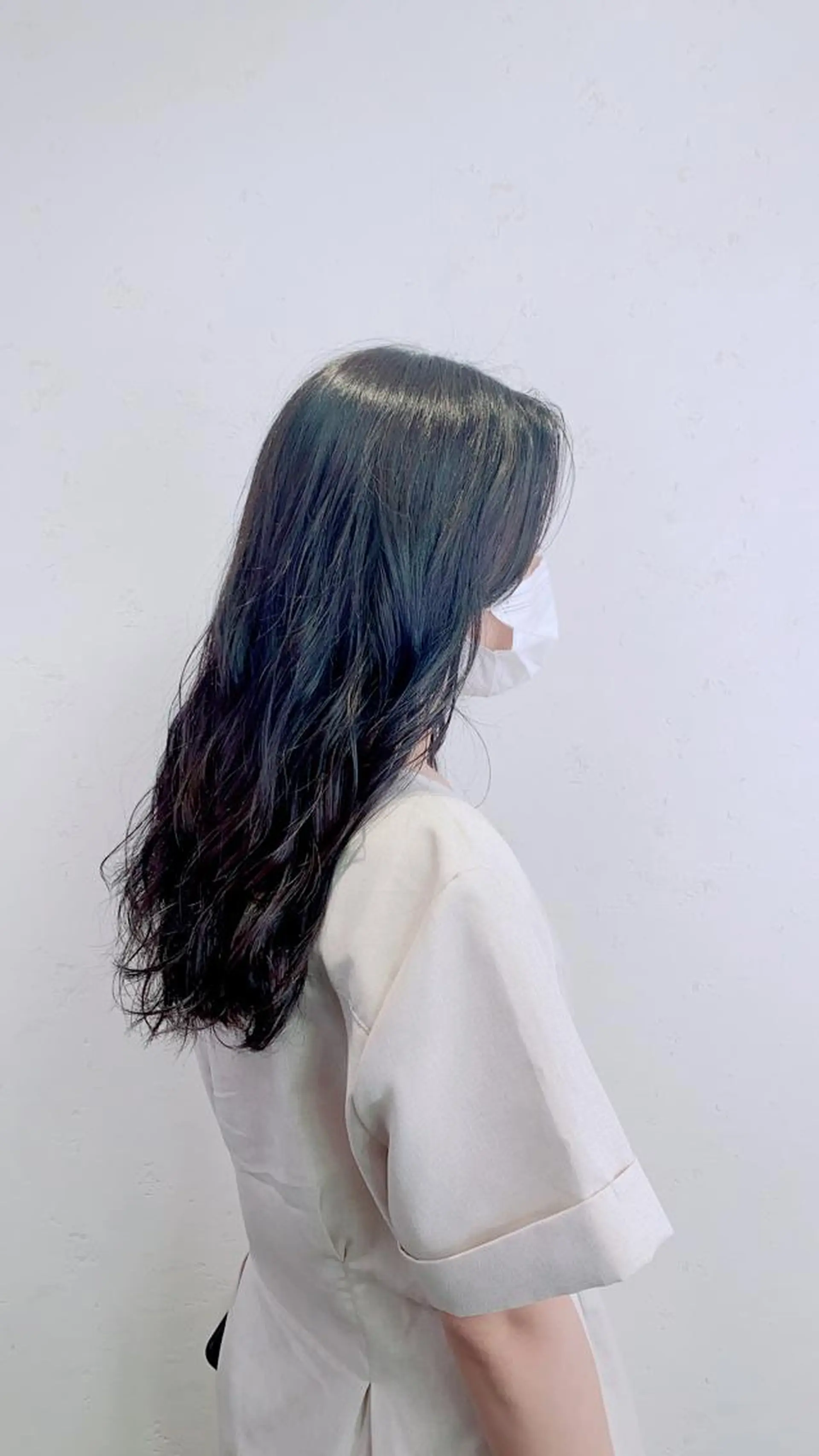カラー 羽根 ひよりのヘアスタイル