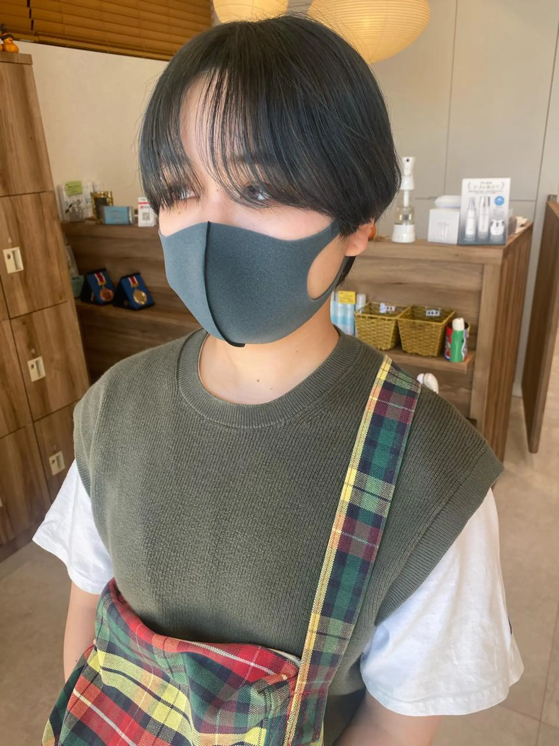 ショート カラー ヘアアレンジ シルバー ヘアカラー トリートメント ヘッドスパ パーマ指名No1 /namiのヘアスタイル