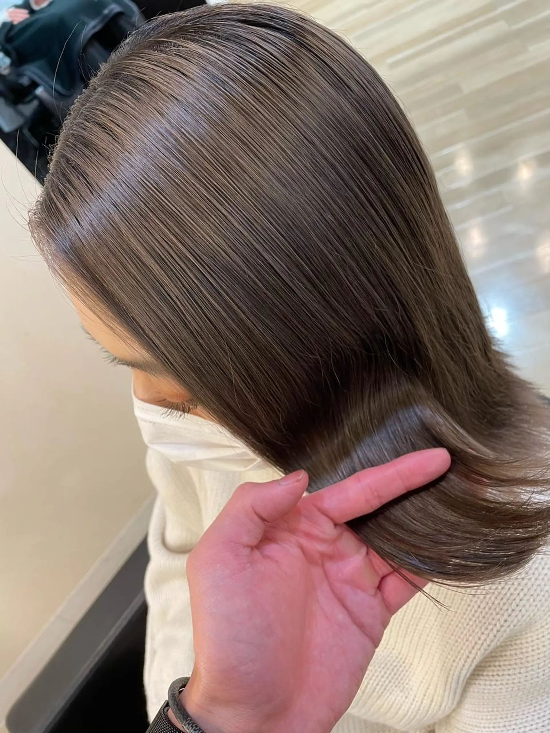 ミディアム カラー グレージュ ミルクティーグレージュ トリートメント ヘアカラー トリートメント 色川 優斗《髪質改善》のヘアスタイル