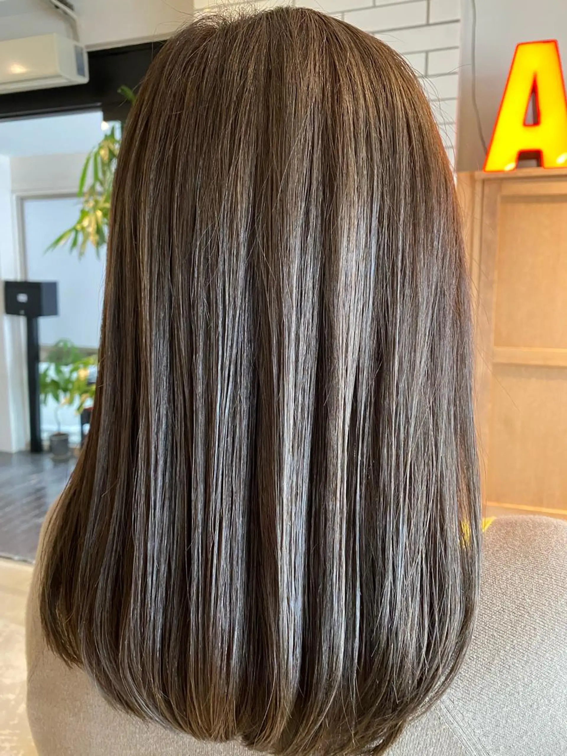 セミロング カット ヘアカラー トリートメント ☆髪質改善☆ 伊藤 祐美のヘアスタイル