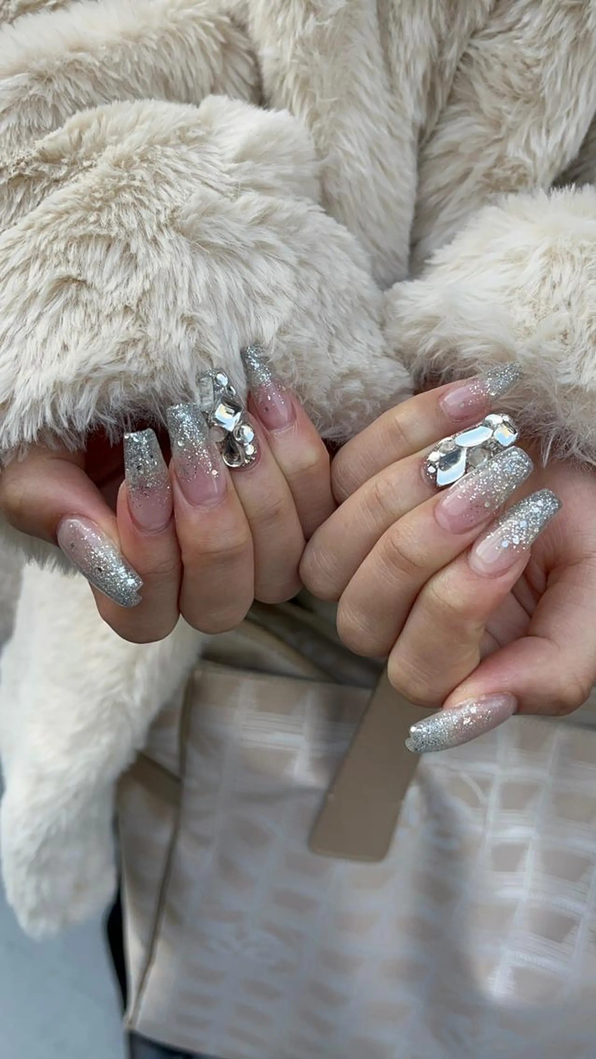 ネイル IROHA Nail 矢掛萌子のネイルデザイン