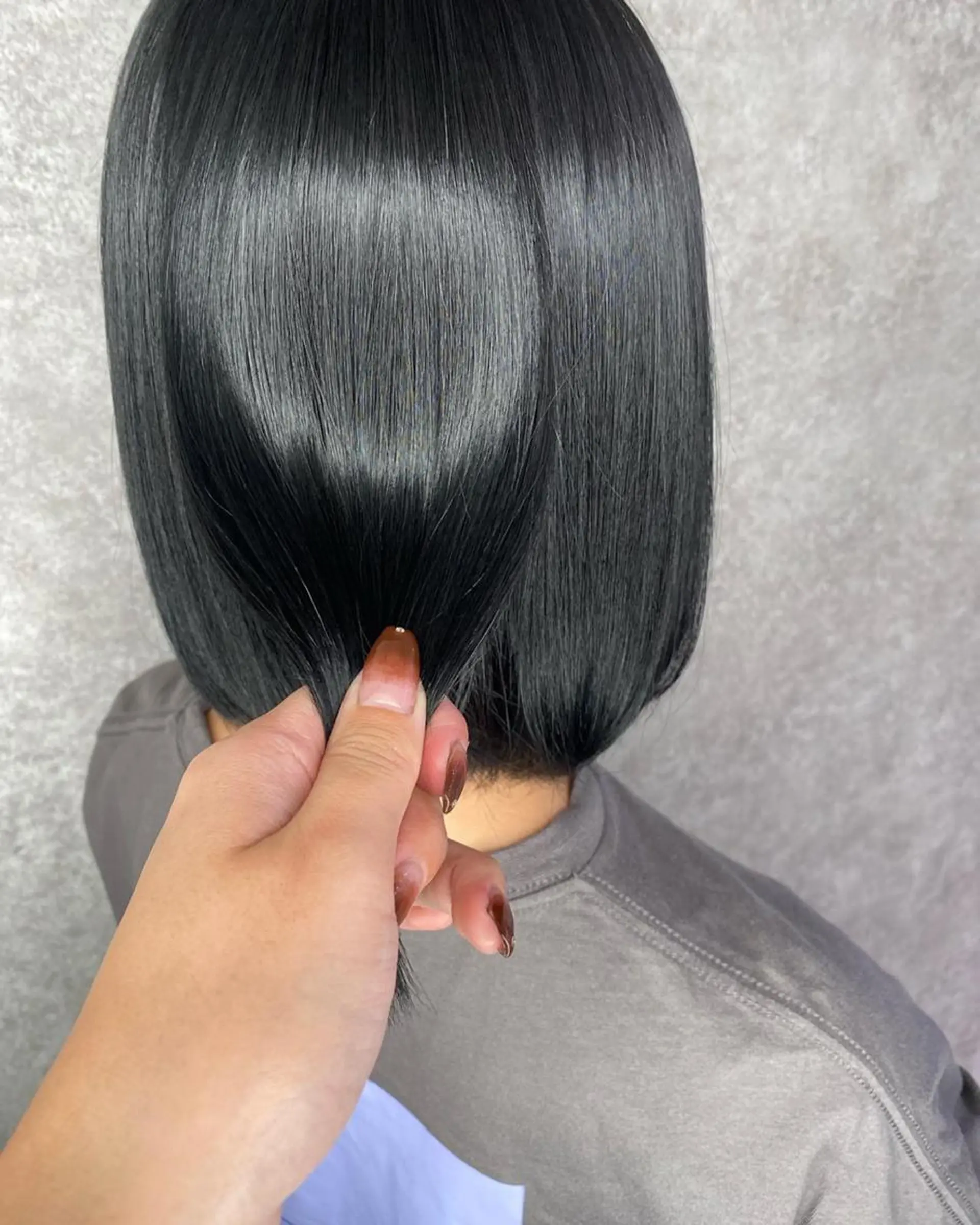 ロング カラー ショートボブ 黒髪 ブルーカラー ブルーブラック ボブ UNDER vr 【アンダーバー】のヘアスタイル