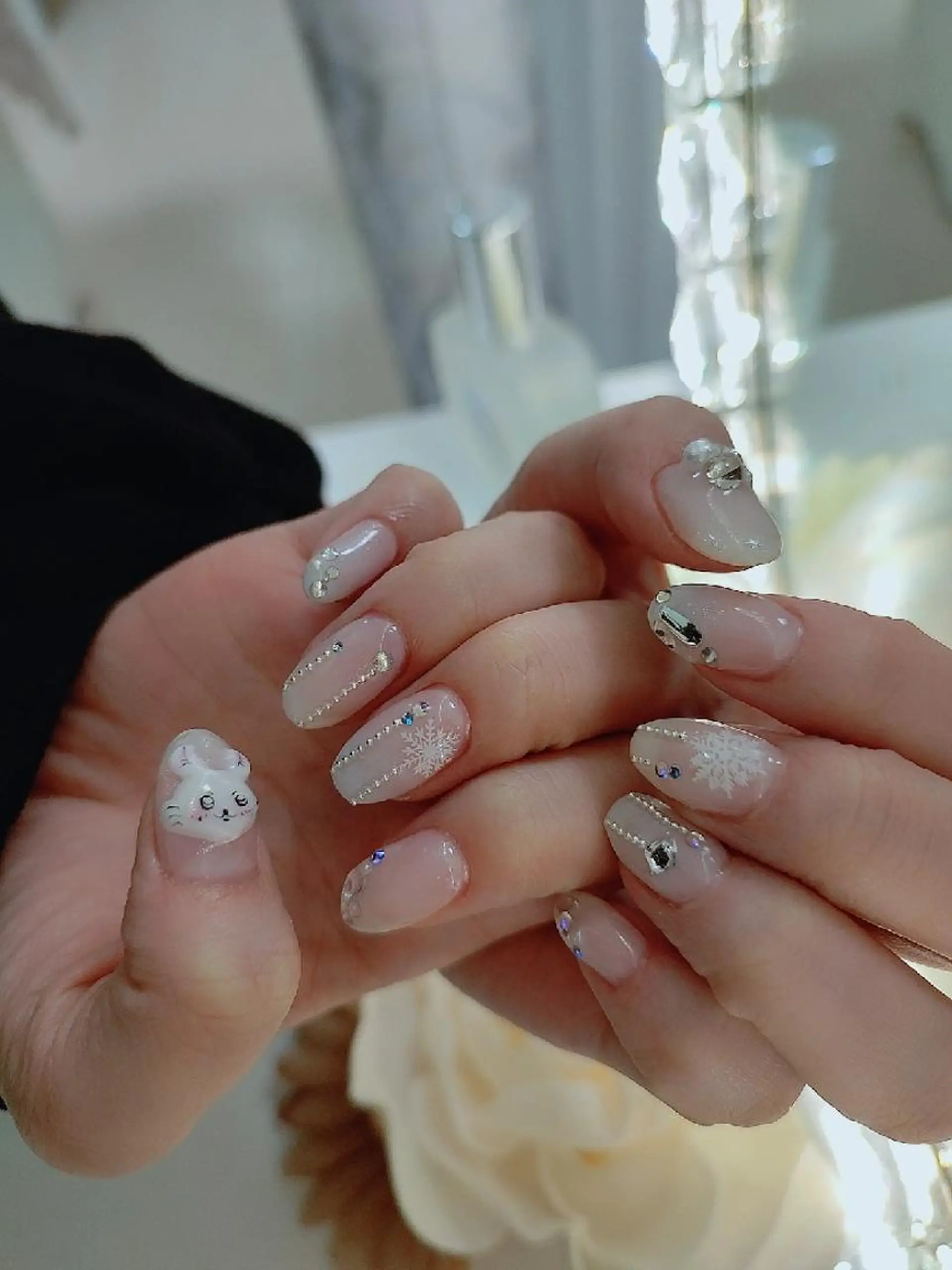 ネイル ハンドネイル RUNWAY 　　の眉毛・アイブロウイメージ