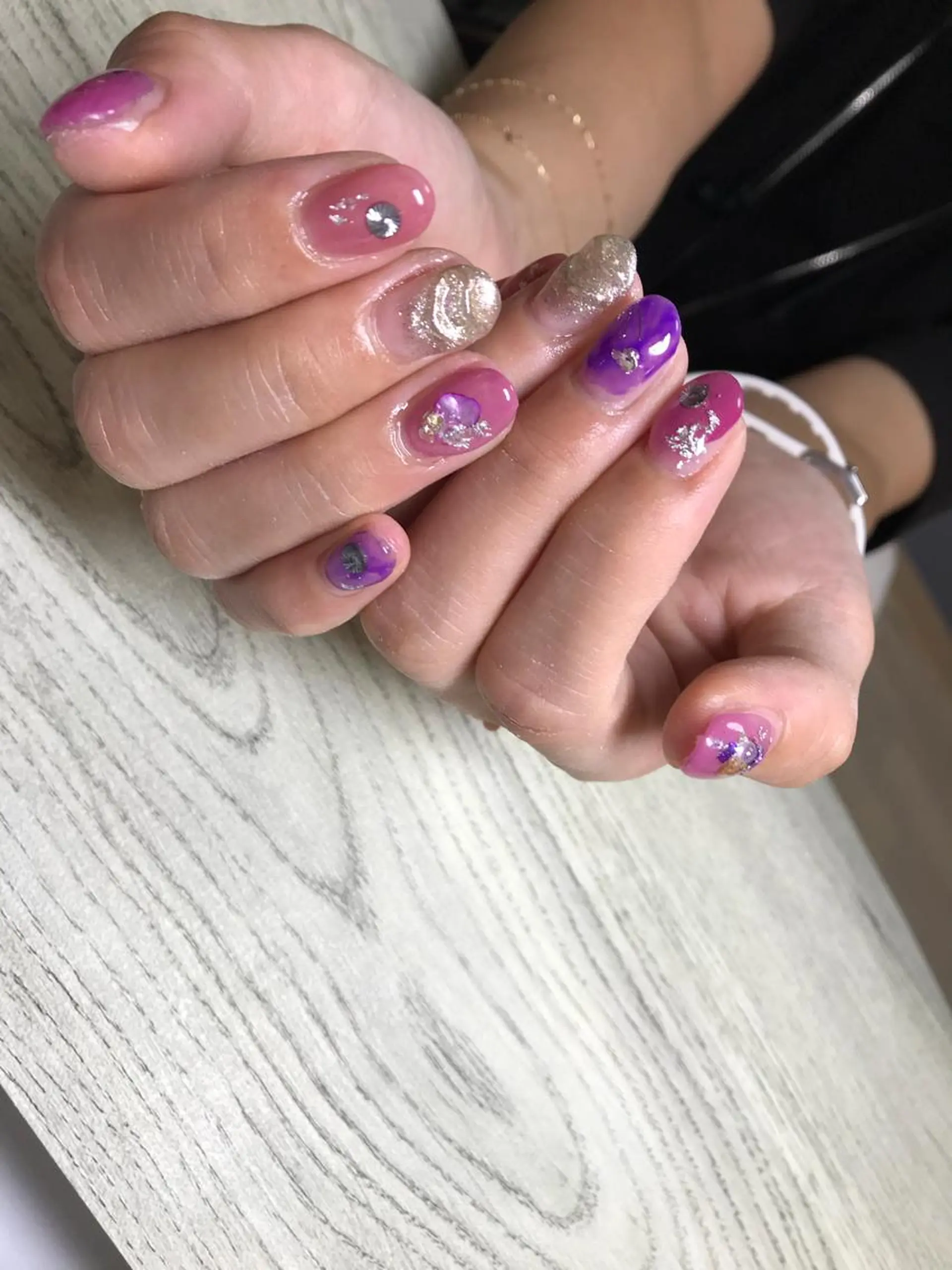 ネイル アートネイル 【カメレオン】 上村 祥子のヘアスタイル