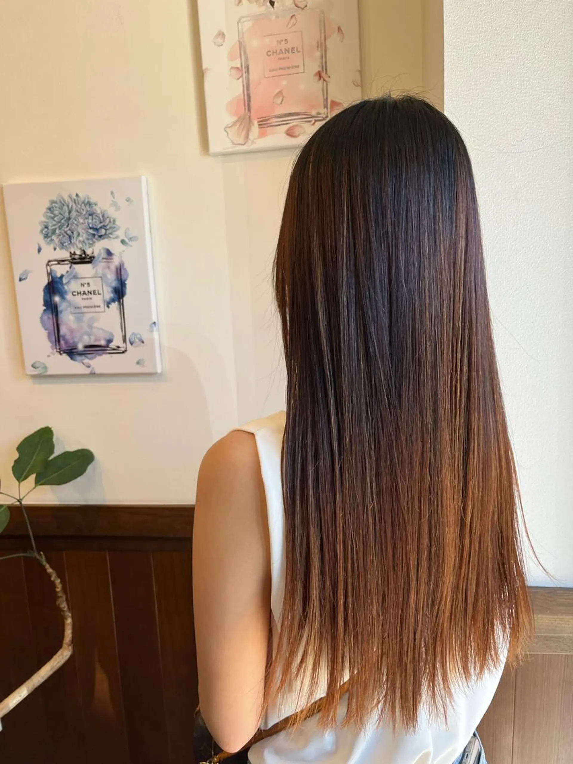 ロング ハイライト 酸性ストレート reFREO所属・ダメージレスカラー 髪質改善reFREOのヘアスタイル