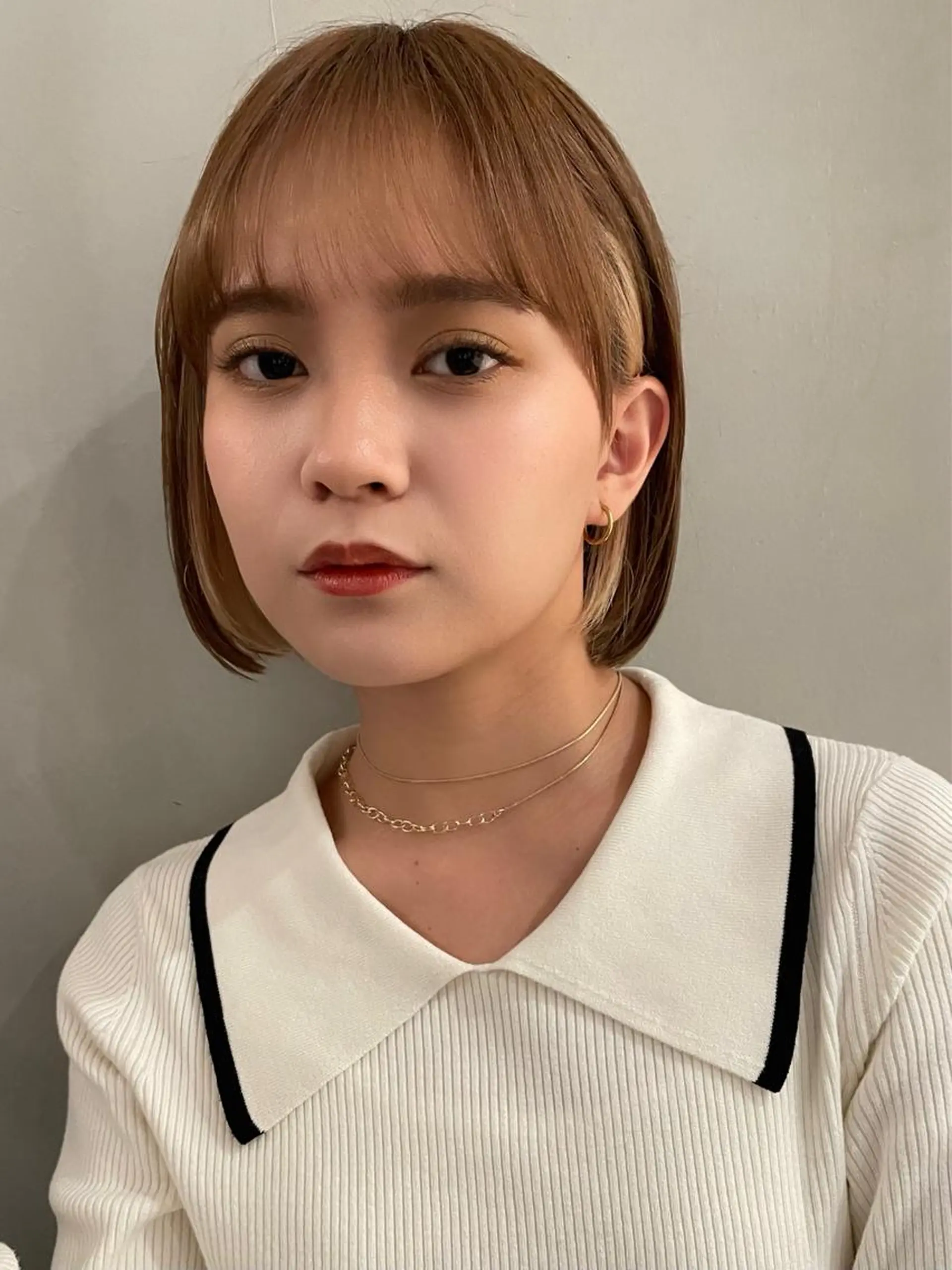 ショート カラー ボブ くびれヘア 顔まわりレイヤー 韓国風ヘア レイヤーカット 卒業式受付中🌻 肥田亜沙美のその他イメージ