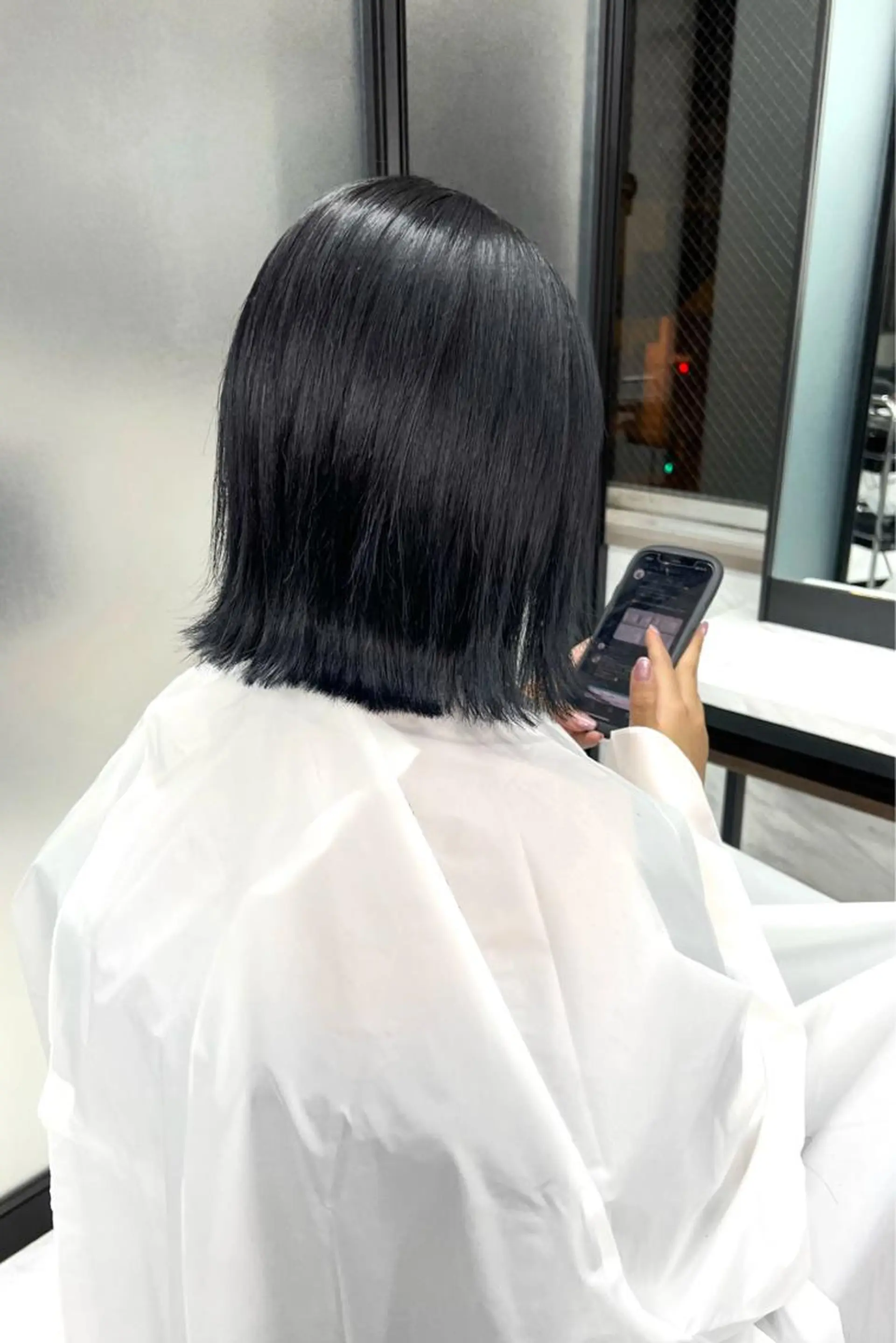 ミディアム カラー シールエクステ ハイトーンカラー エクステ ヘアカラー シールエクステ特化 ハイトーン、NANAのヘアスタイル