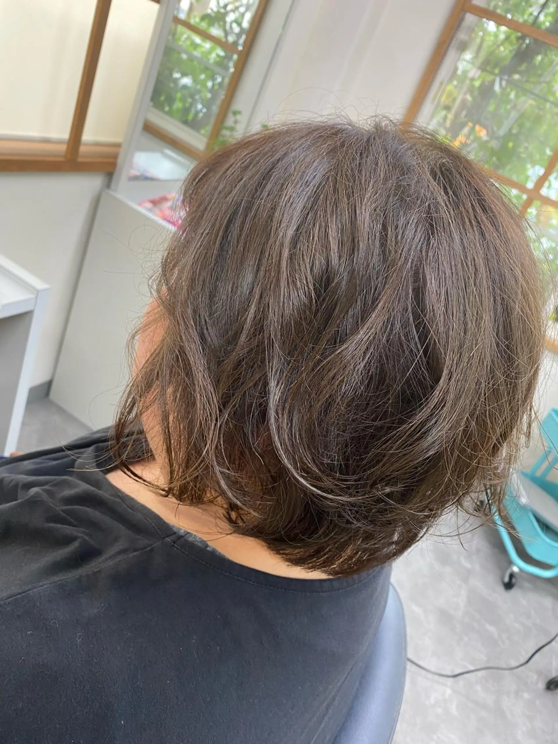 ショート 前下がりボブ ボブ カット ヘアカラー トリートメント 永沼 真依のヘアスタイル