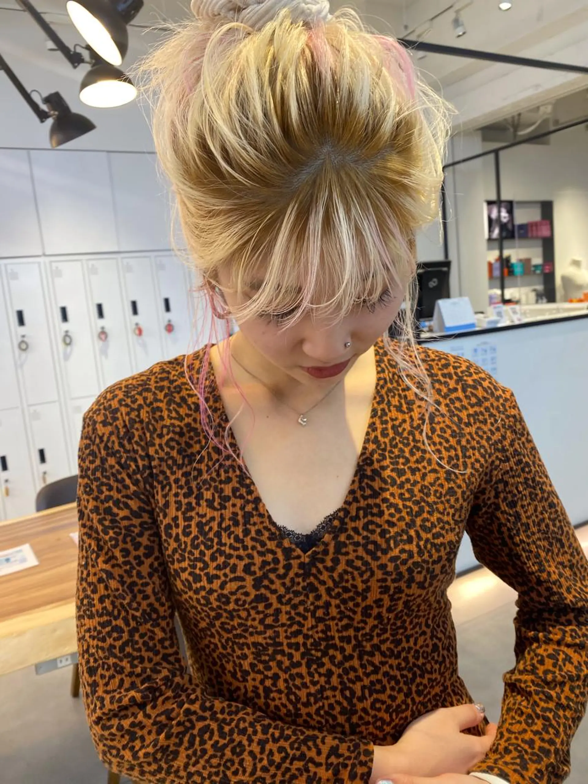 セミロング カラー ヘアカラー 🇰🇷カルマパーマ kaito🇰🇷のヘアスタイル