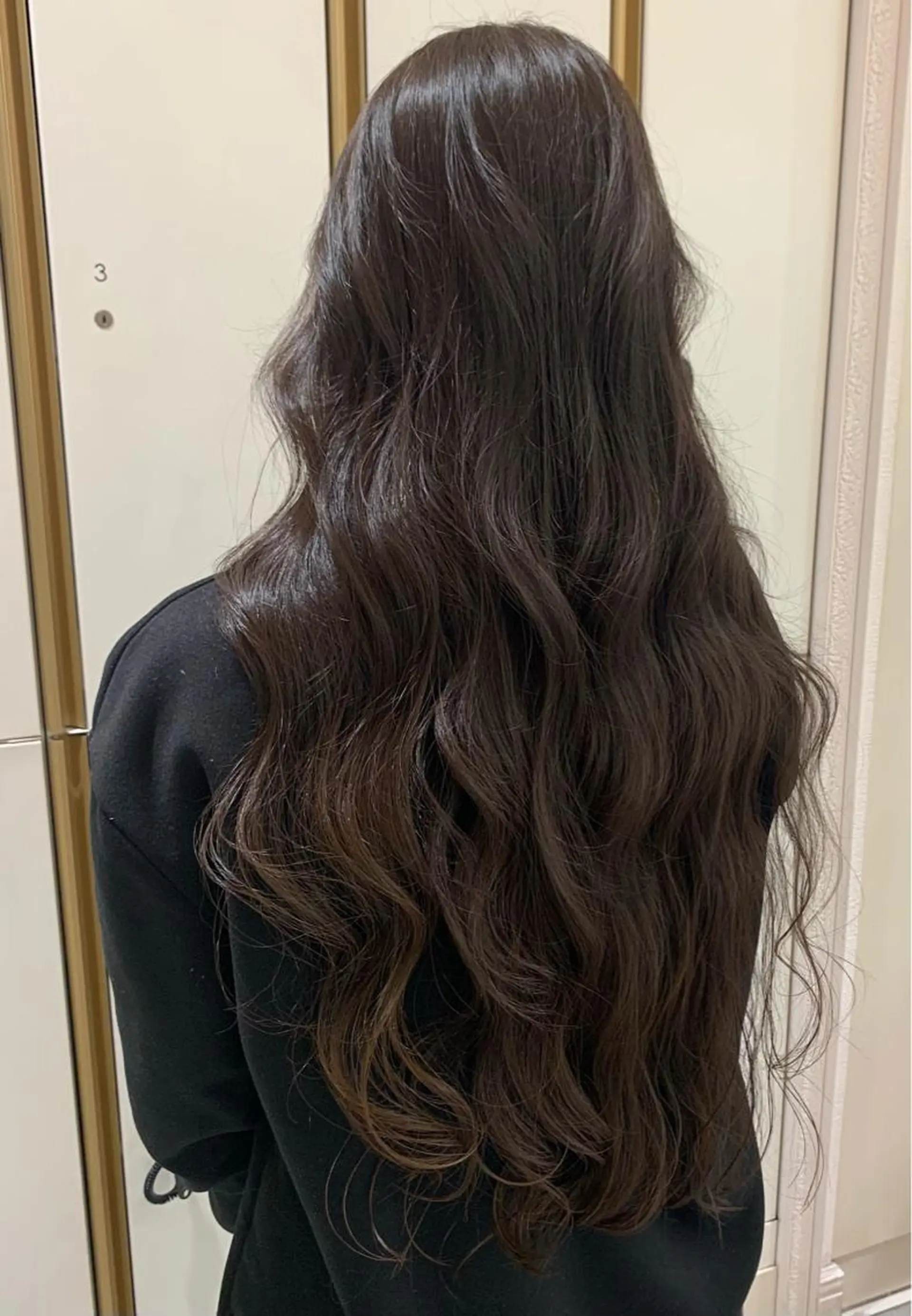 ロング カラー グラデーションカラー オリーブカラー ヘアカラー トリートメント ウスイ ハルカのヘアスタイル