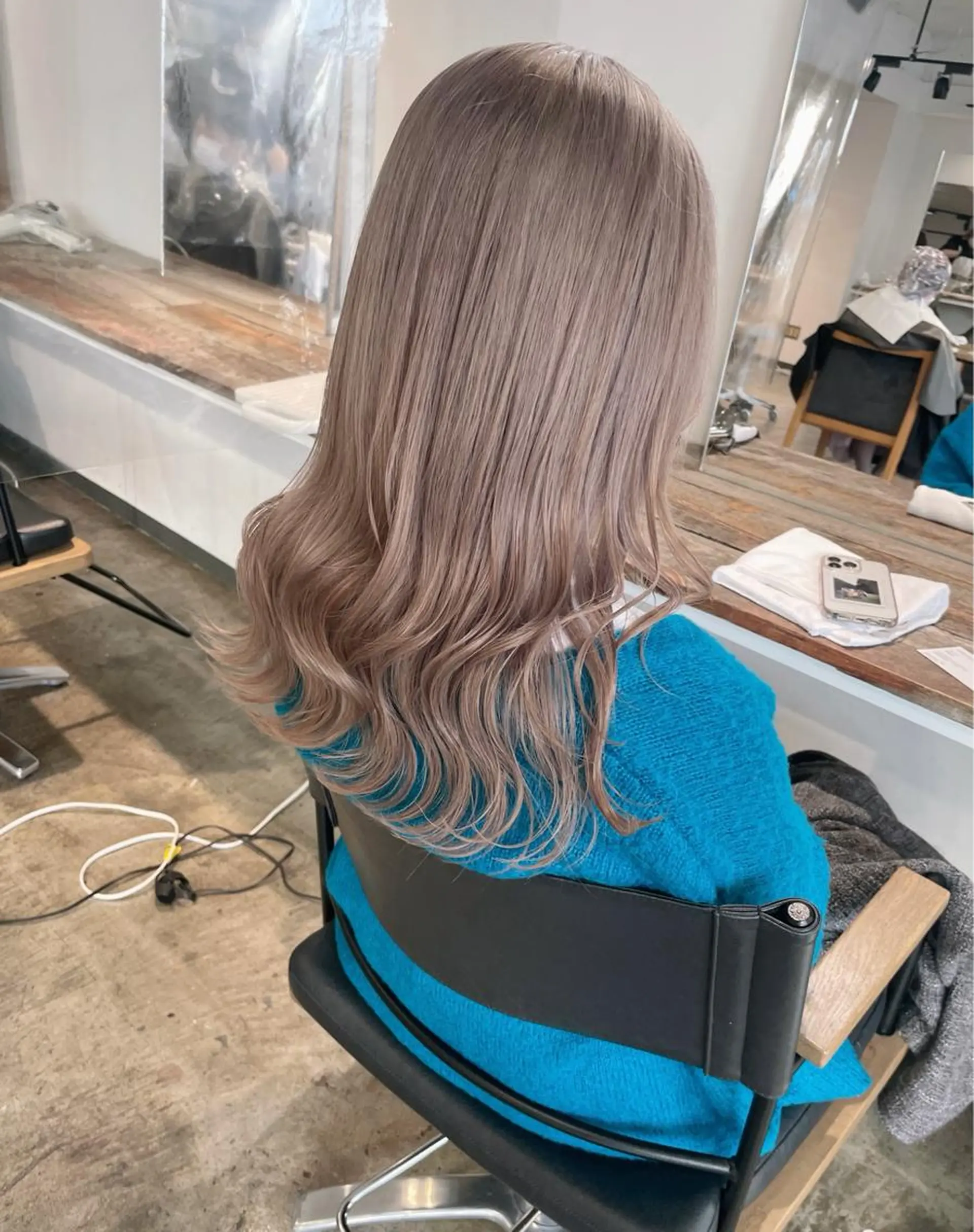 ミディアム カット ヘアカラー トリートメント ヘアセット ✨艶ブリーチカラー ✨四ノ宮裕己のヘアスタイル