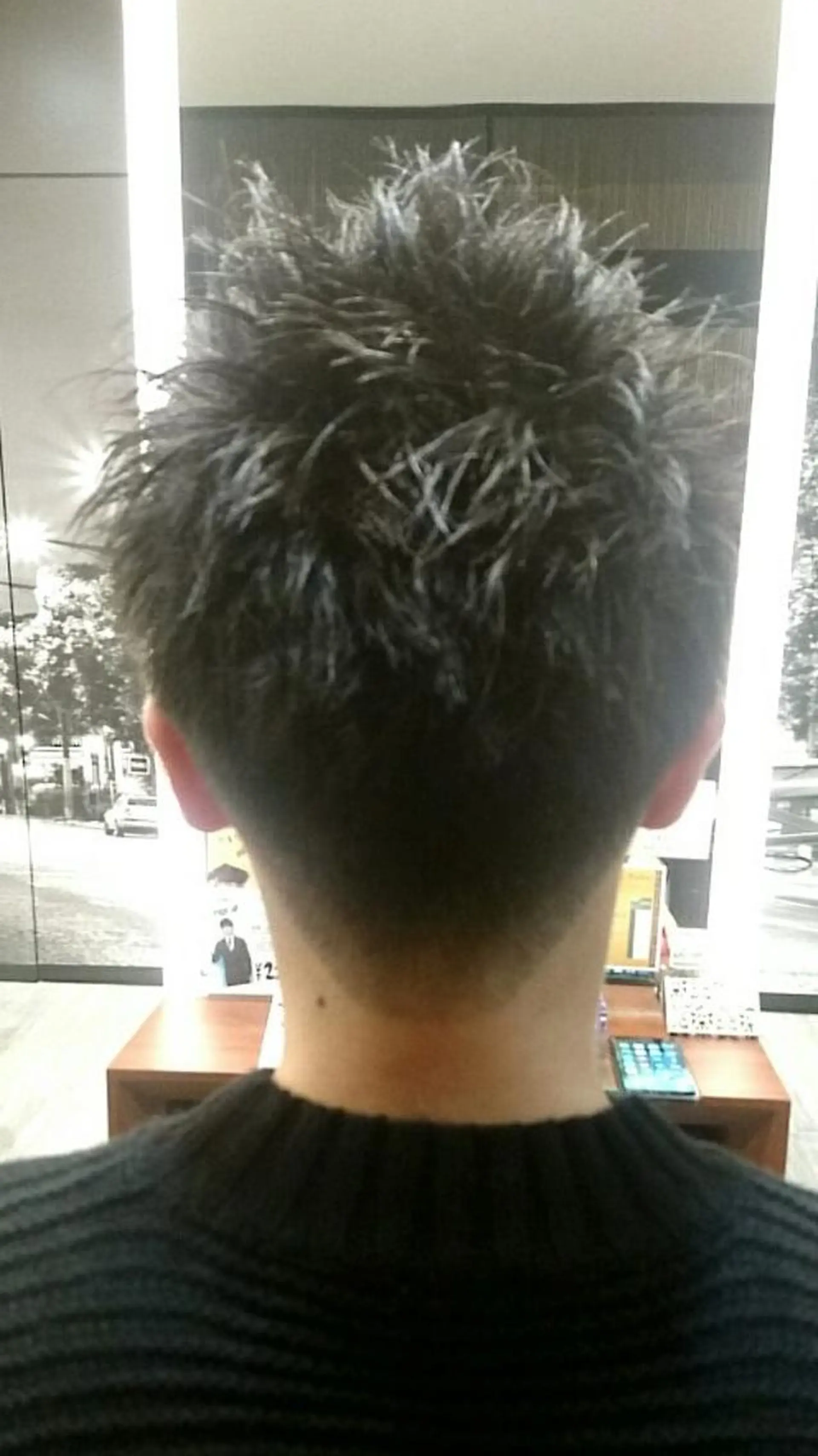 メンズ ブリーチ/ヘアケア/ 艶髪/イギチハルのヘアスタイル