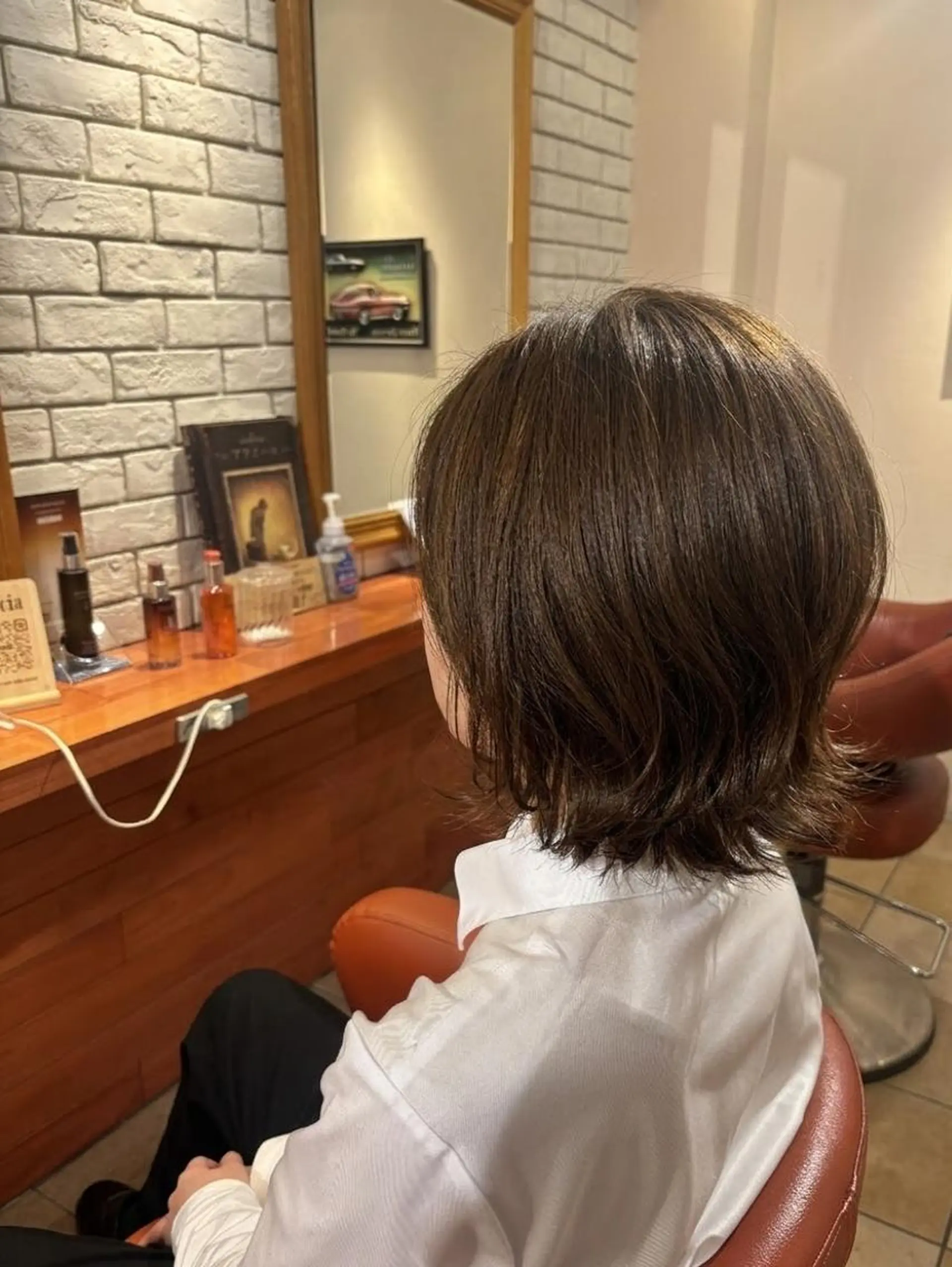 ミディアム くびれヘア レイヤーカット 小顔カット カット ヘアカラー トリートメント flencia 丸 和博｜カットのヘアスタイル