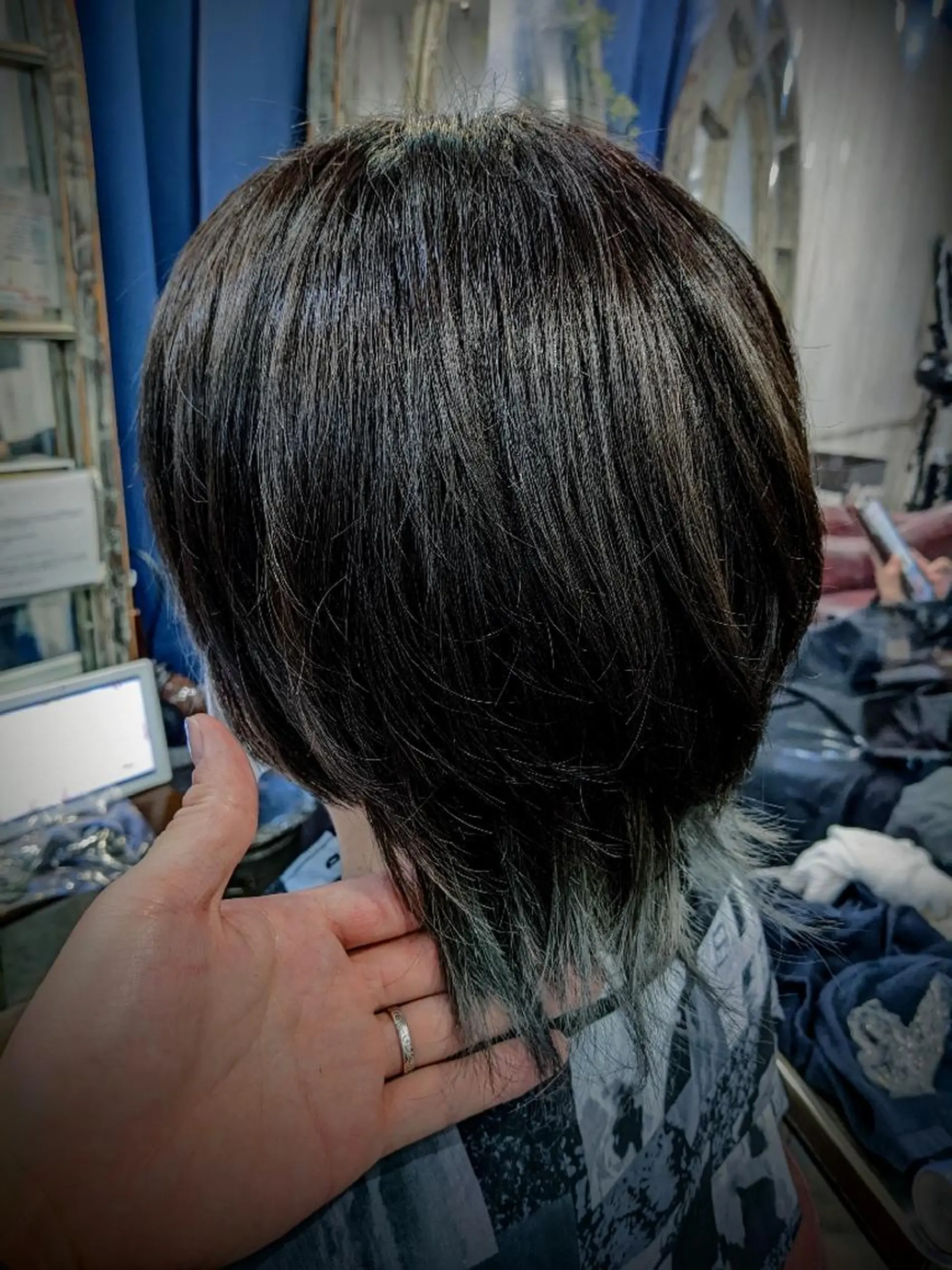 ショート カラー ボブレイヤー 丸みショート アディクシーカラー バレイヤージュ ベージュカラー メンズパーマ/顔周り レイヤー店長えのもとのヘアスタイル