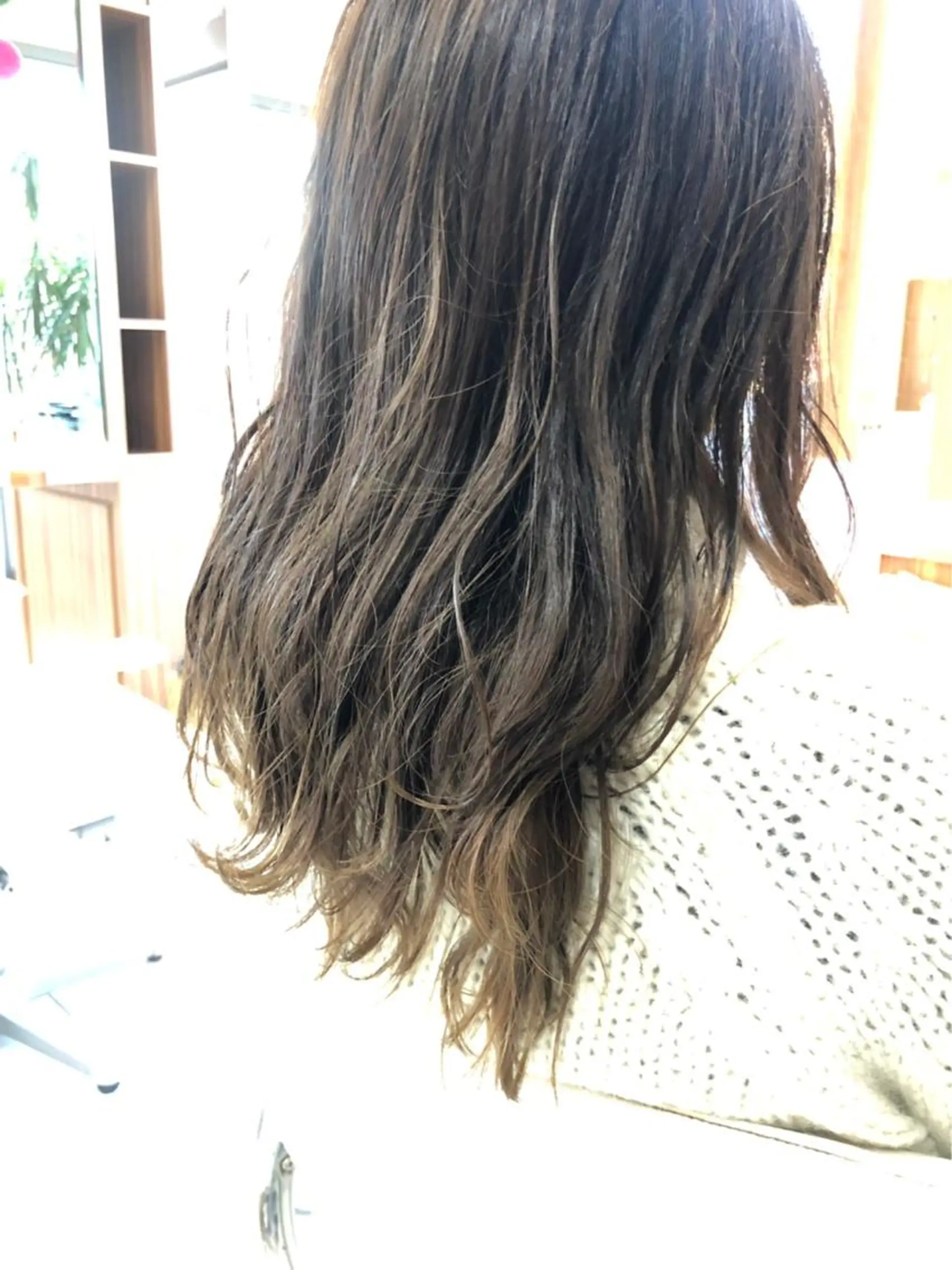 ミディアム カラー インナーカラー 白髪ぼかしハイライト 柳川拓哉のヘアスタイル