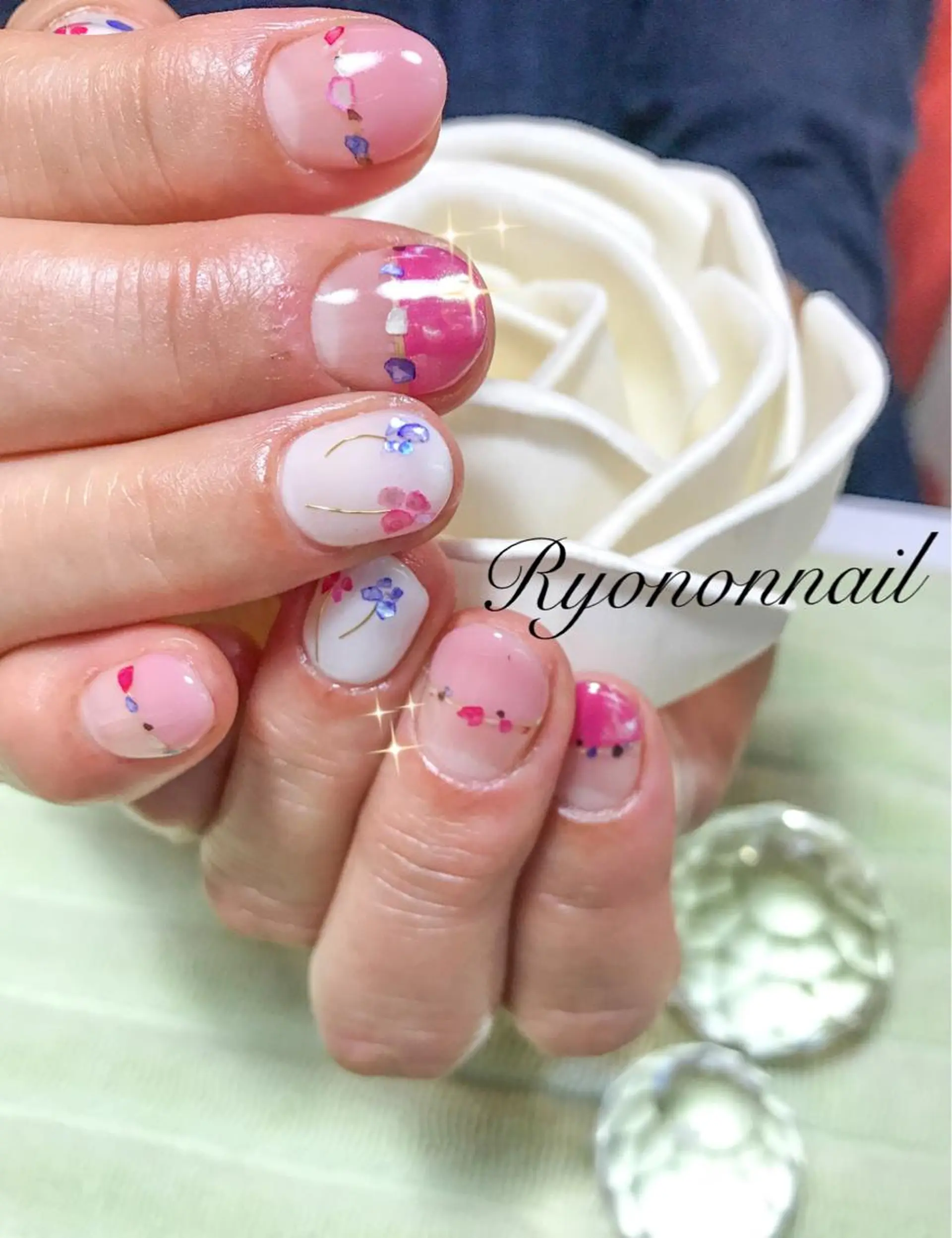 ネイル オーロラネイル ピンク シンプルネイル Ryononnail(リョノンネイル)所属・Ryononnail 上谷典子のネイルデザイン