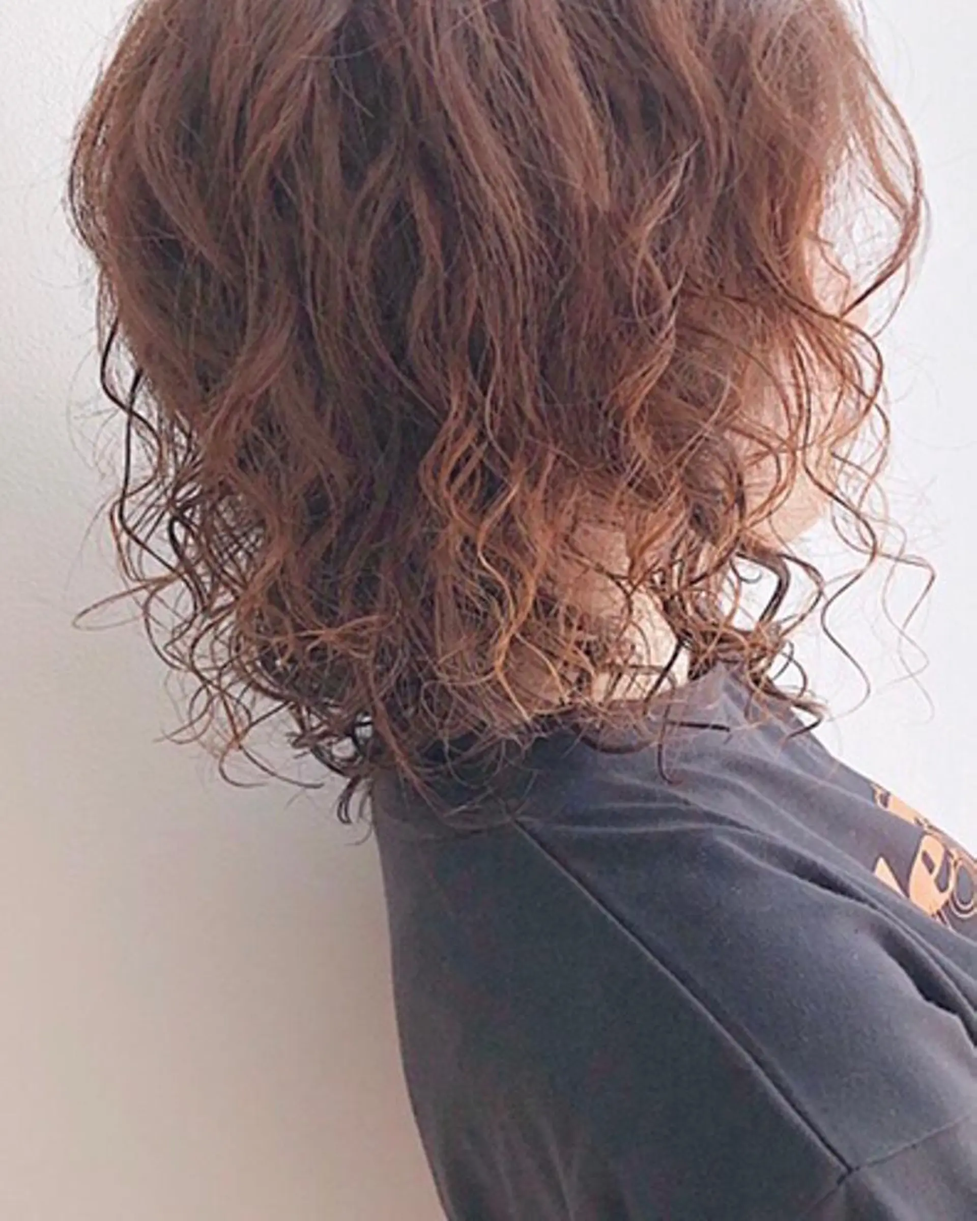 ミディアム パーマ ミディアムパーマ 韓国風ヘア プードルパーマ Blue所属・透明感カラー 🫰🏻💗 高橋舞のその他イメージ