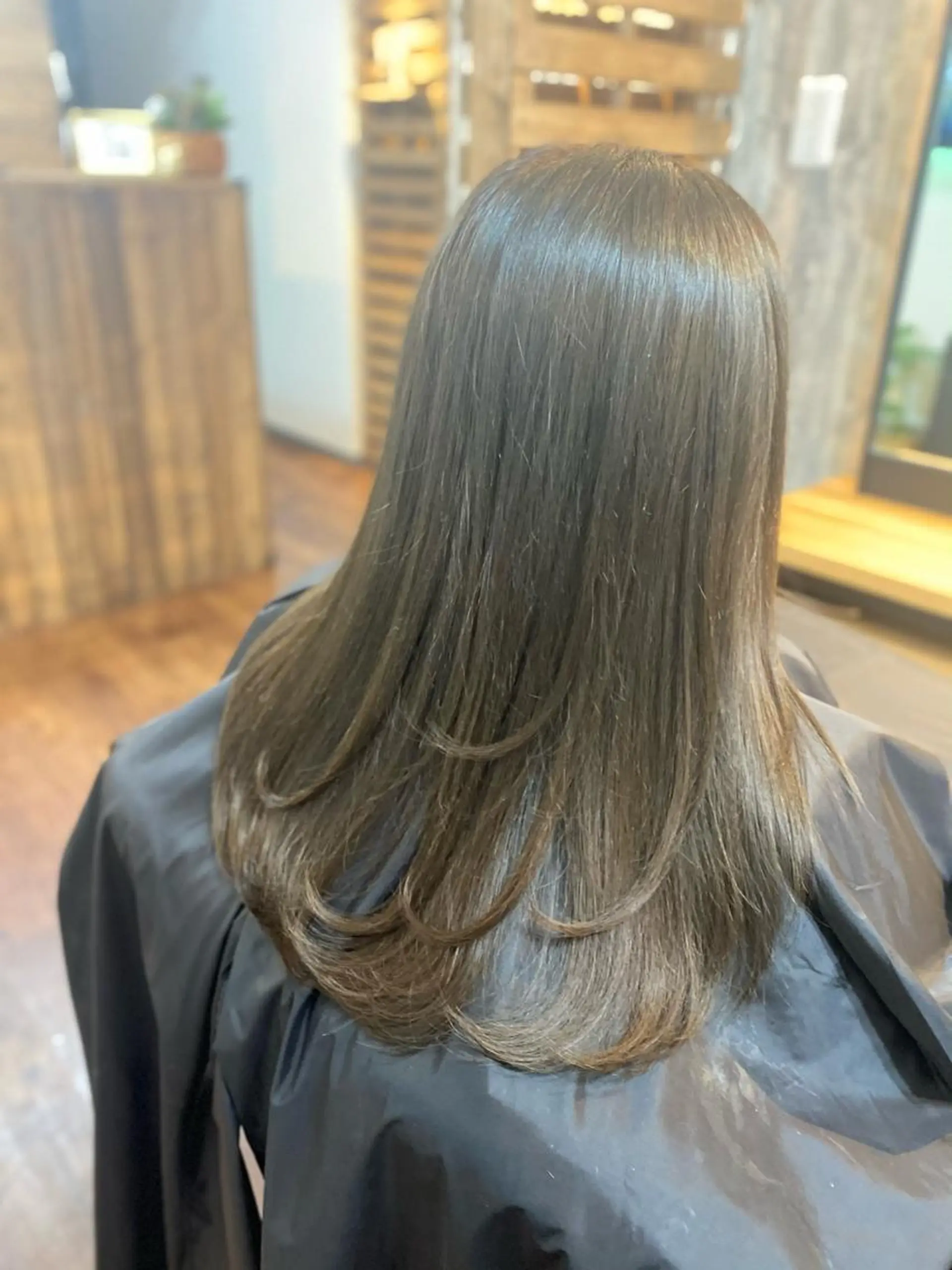 セミロング カラー Lizir  ルズィール所属・Luzir⭐︎ GEN⭐︎のヘアスタイル