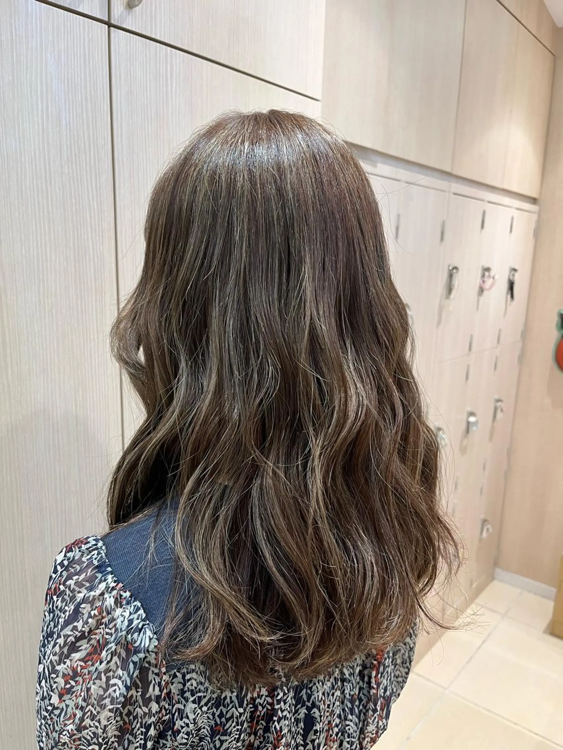 セミロング 森野美咲🇰🇷 レイヤー/顔周りのヘアスタイル