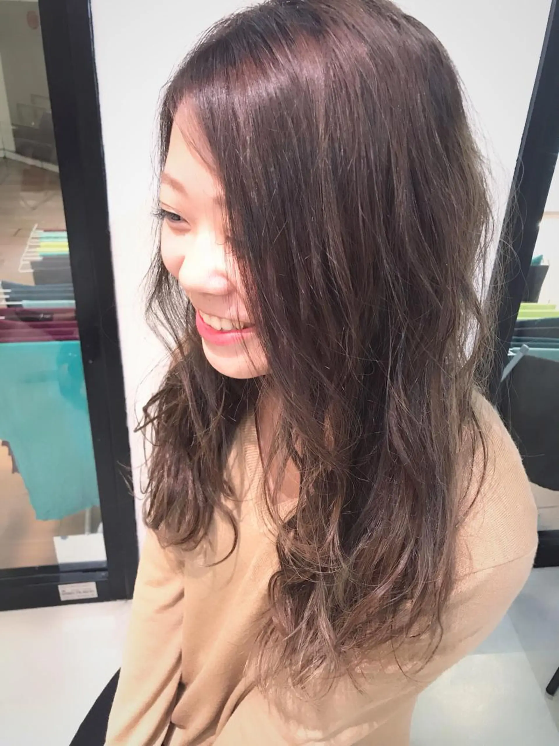 ロング カラー ベージュカラー 松村 崇弘のヘアスタイル