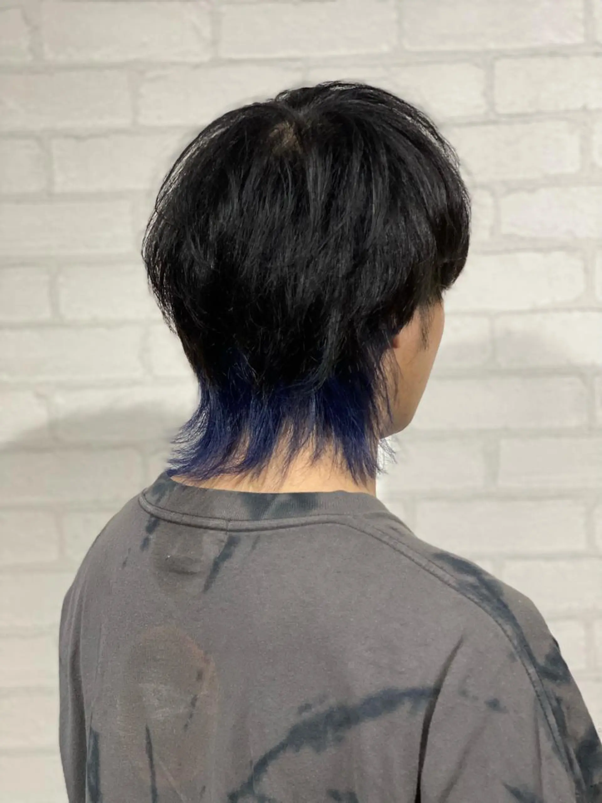 ショート カラー メンズ メンズブリーチ メンズウルフカット ブリーチ ブルーカラー ネイビーカラー ✨ハイトーン カラー福岡拓也✨のヘアスタイル