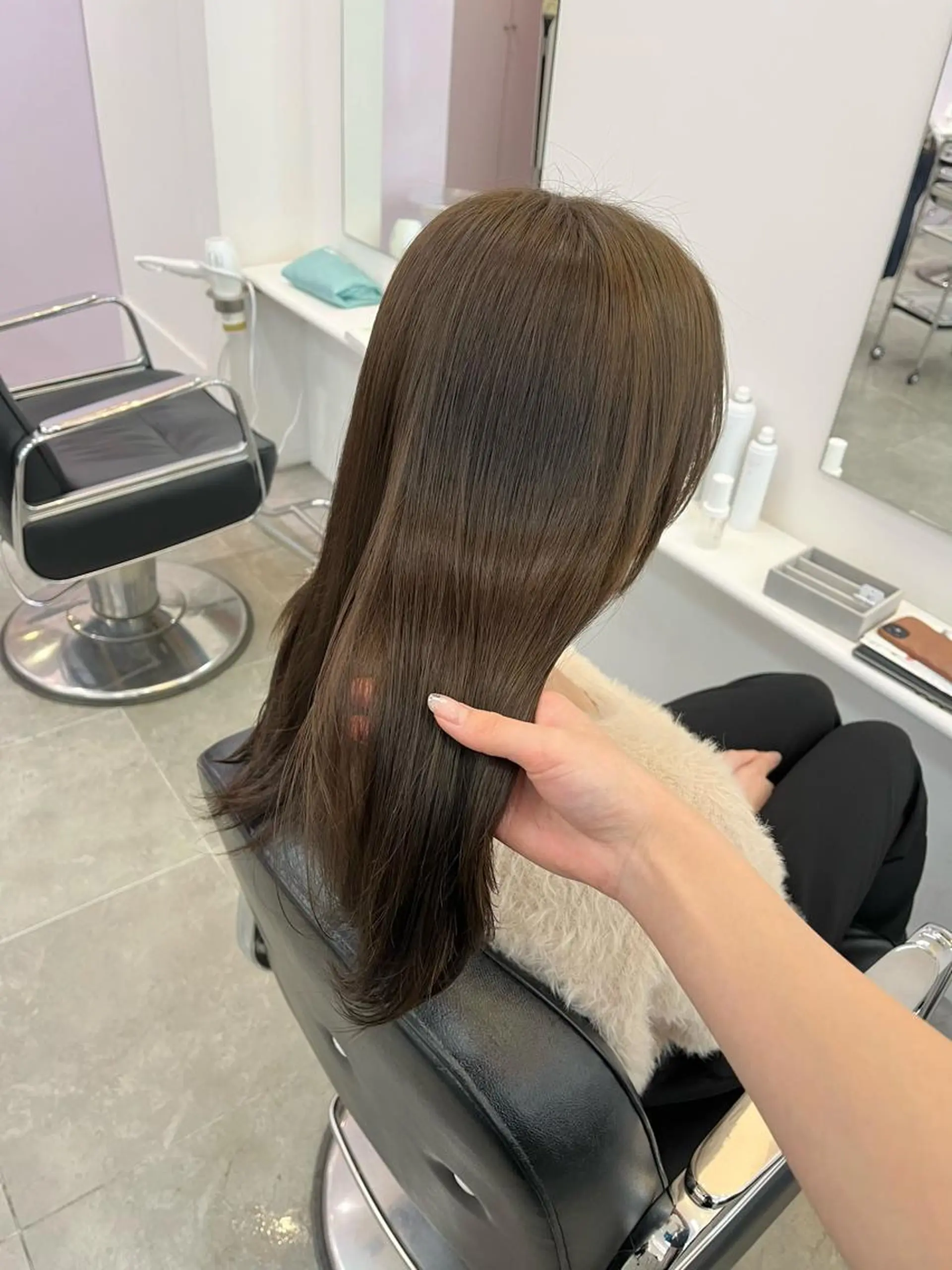 セミロング カラー ブリーチ ダブルカラー ブリーチなしカラー ヘアカラー トリートメント GOODDAY ヘアサロンのヘアスタイル