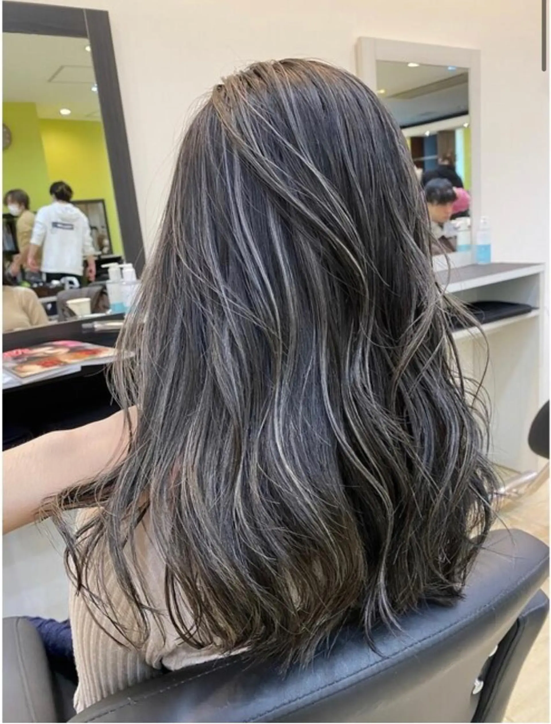 カラー ハイライトカラー ヘアカラー トリートメント 💎夏葵 ハイライト /デザイン特化のヘアスタイル