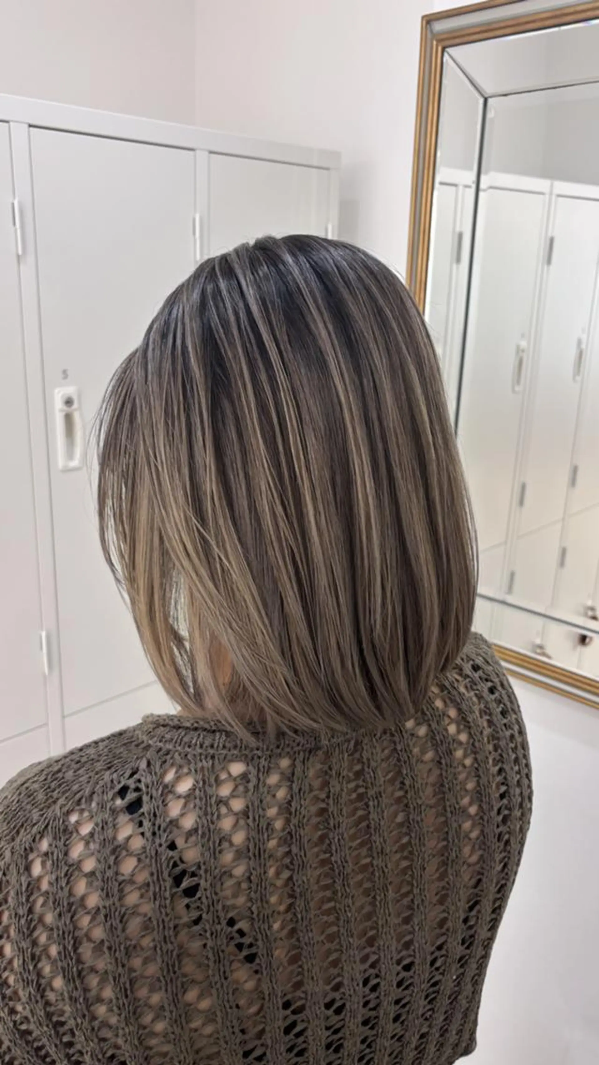 ショート カラー 二上 怜のヘアスタイル