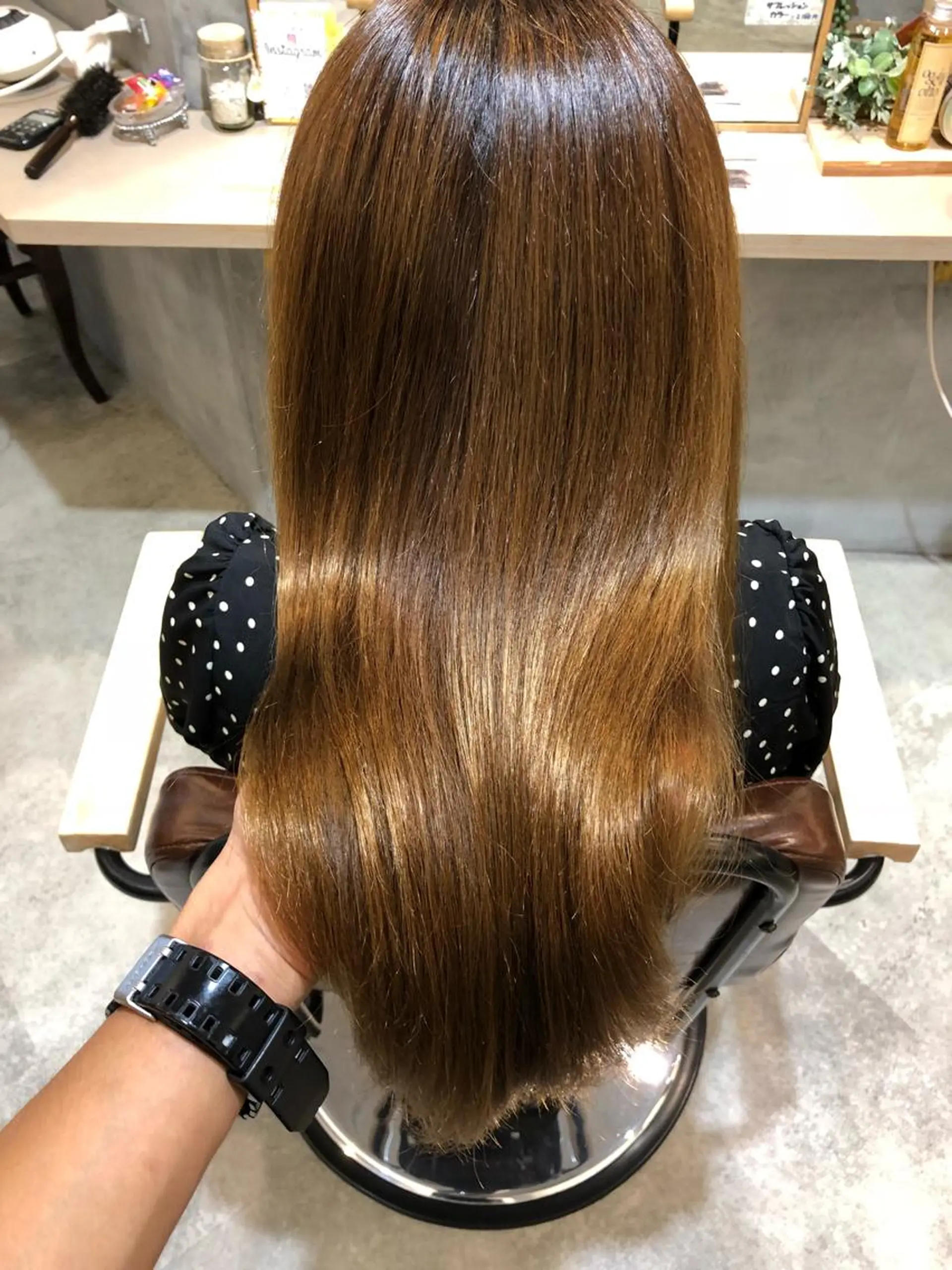 ロング ブリーチカラー🌈 石垣翔太のヘアスタイル