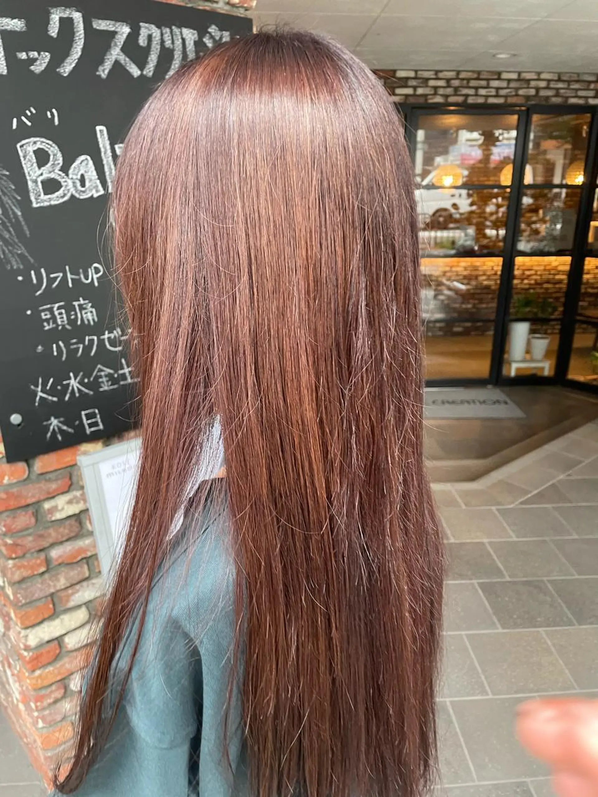 カラー ショート 顔周りレイヤー/マオのヘアスタイル