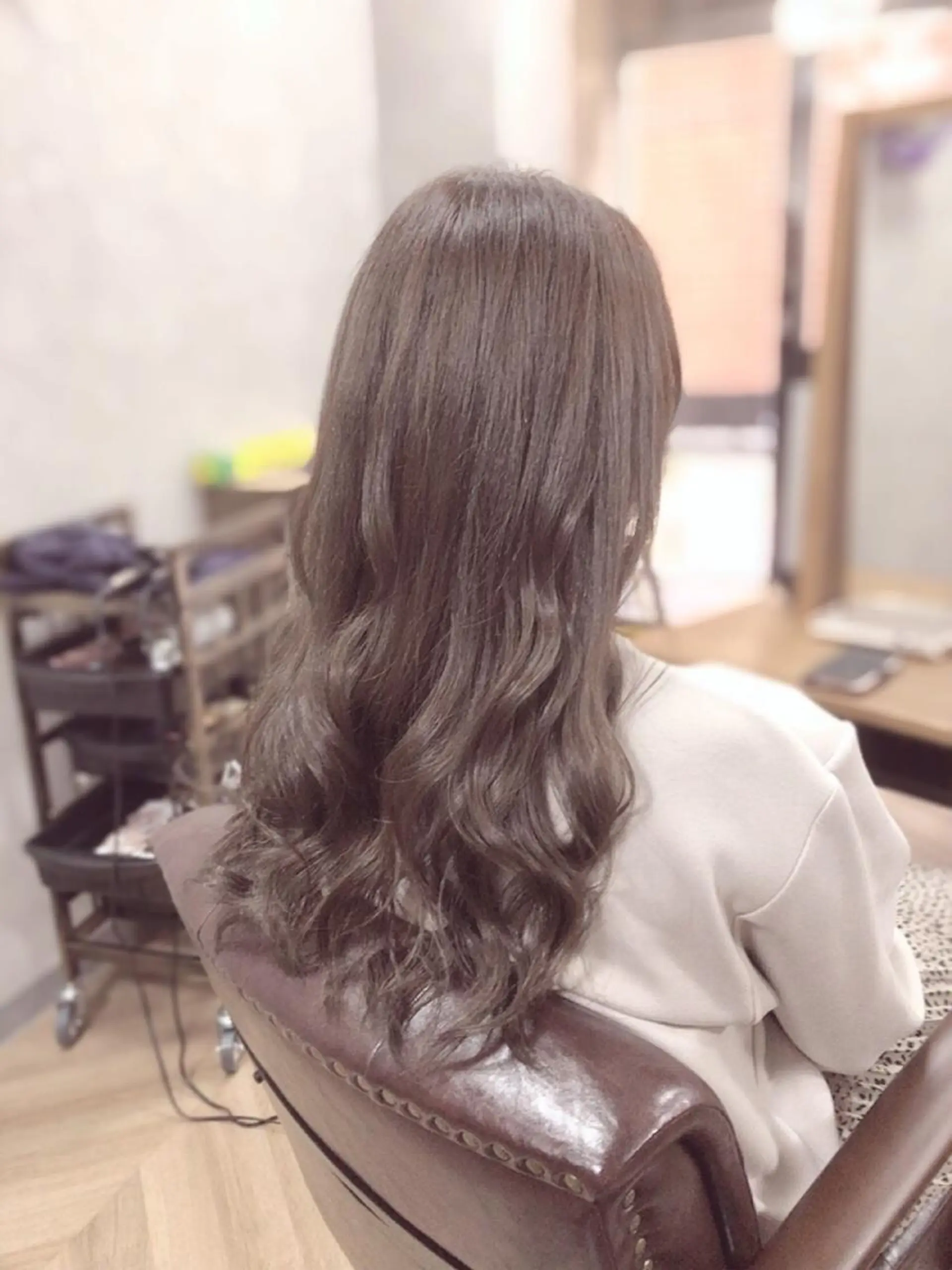 ロング カラー ベージュカラー 透明感カラー ミルクティーラテ カット ヘアカラー トリートメント 菊池 貢平のヘアスタイル