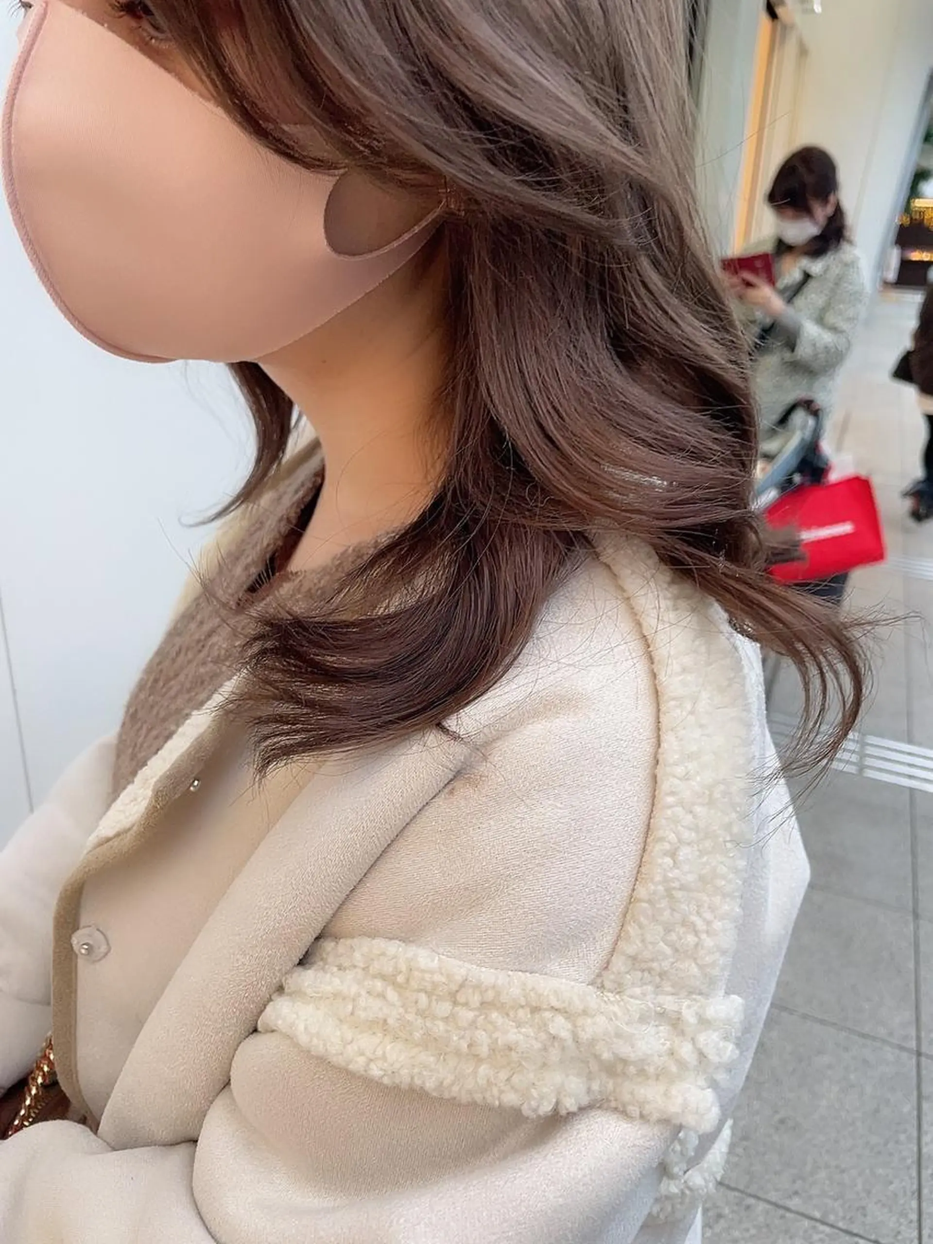 ミディアム カラー 透明感カラー くびれヘア 原田 大希のヘアスタイル