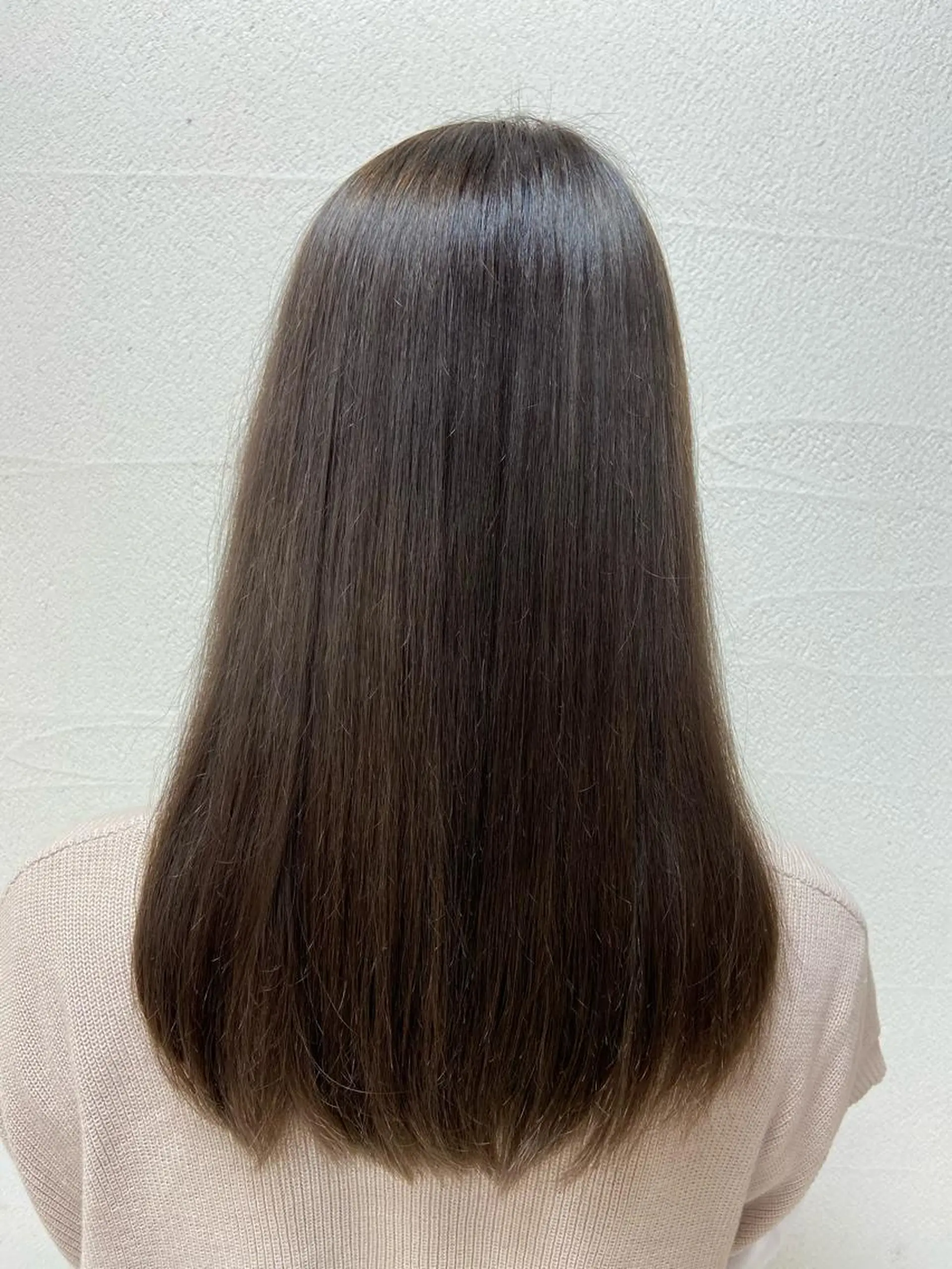 ロング カラー ブリーチ シルバー カット ヘアカラー トリートメント 菊地 美憂のヘアスタイル