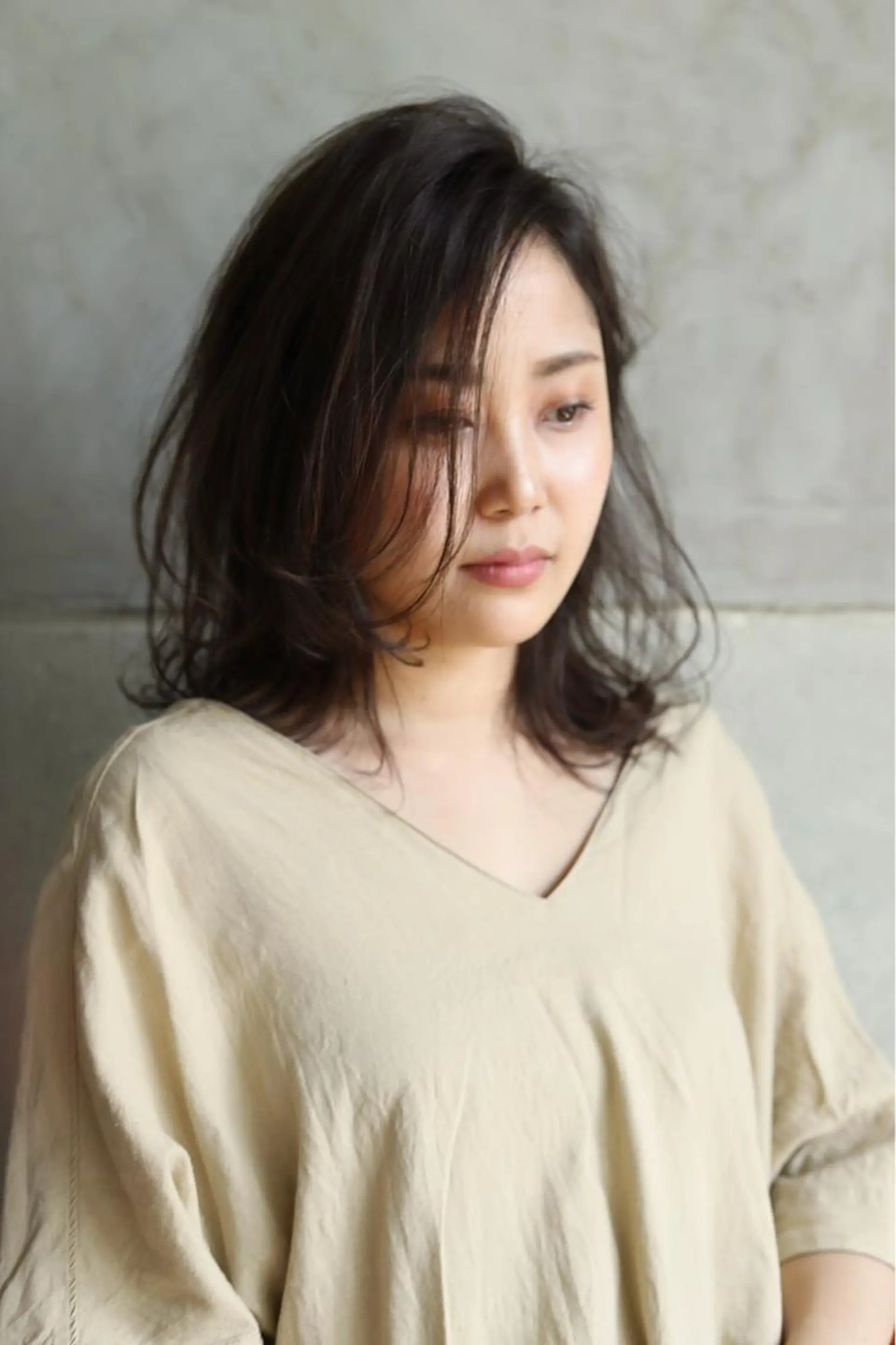 ミディアム カット ヘアカラー トリートメント さの あやねのヘアスタイル