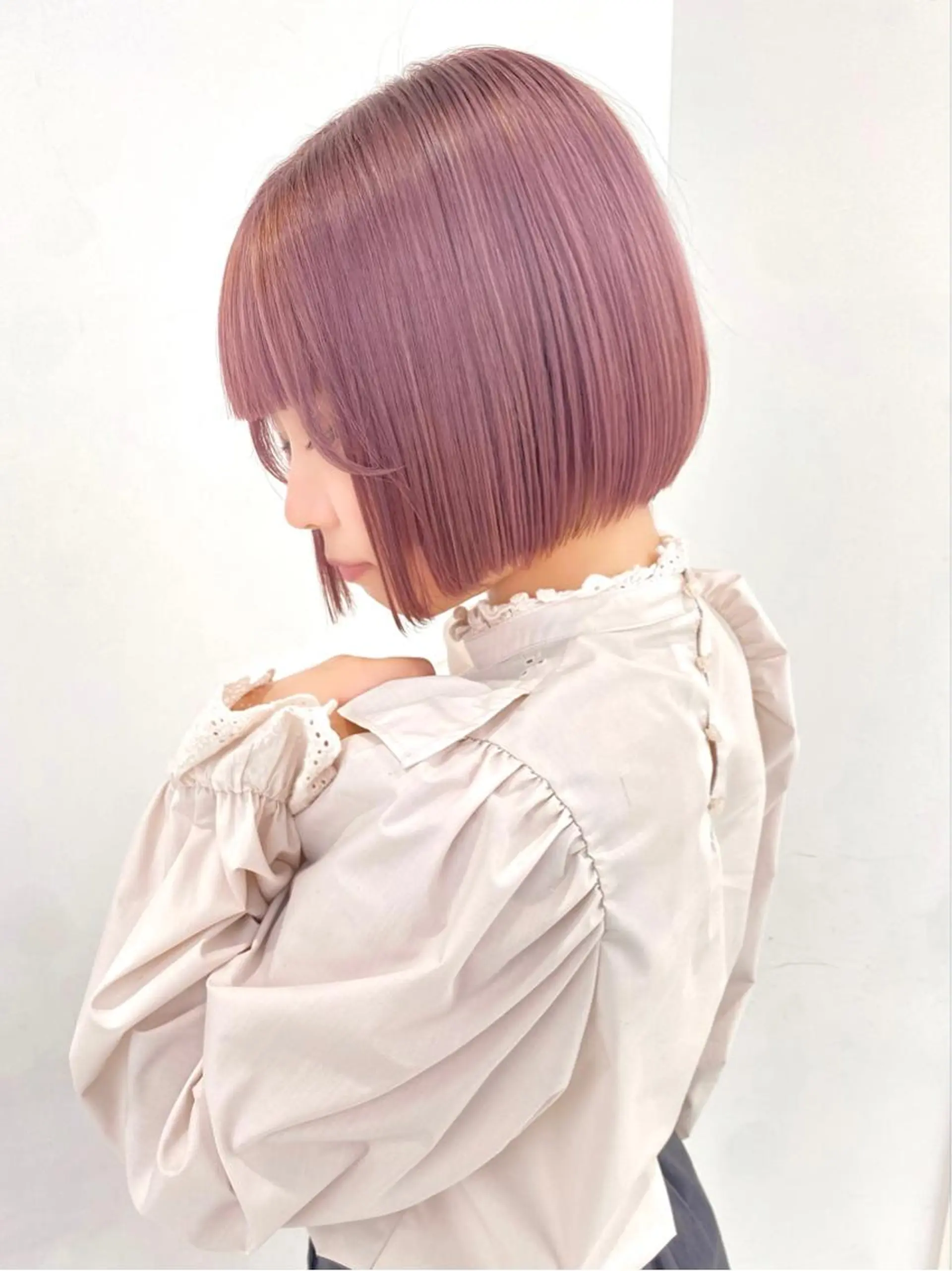 ショート ピンクラベンダー ボブ 梅津 光帆のヘアスタイル