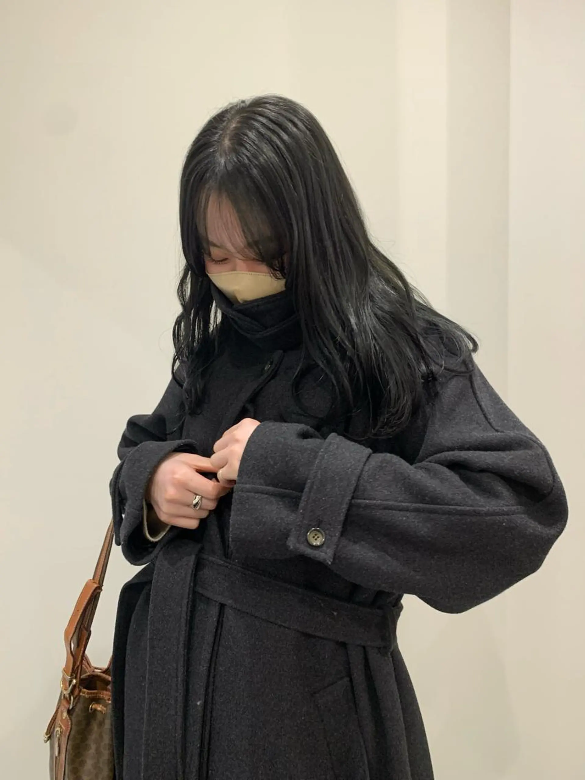 ロング カラー メンズ 透明感カラー グレージュ ヘアカラー トリートメント 落合希 Olivebeigeのヘアスタイル