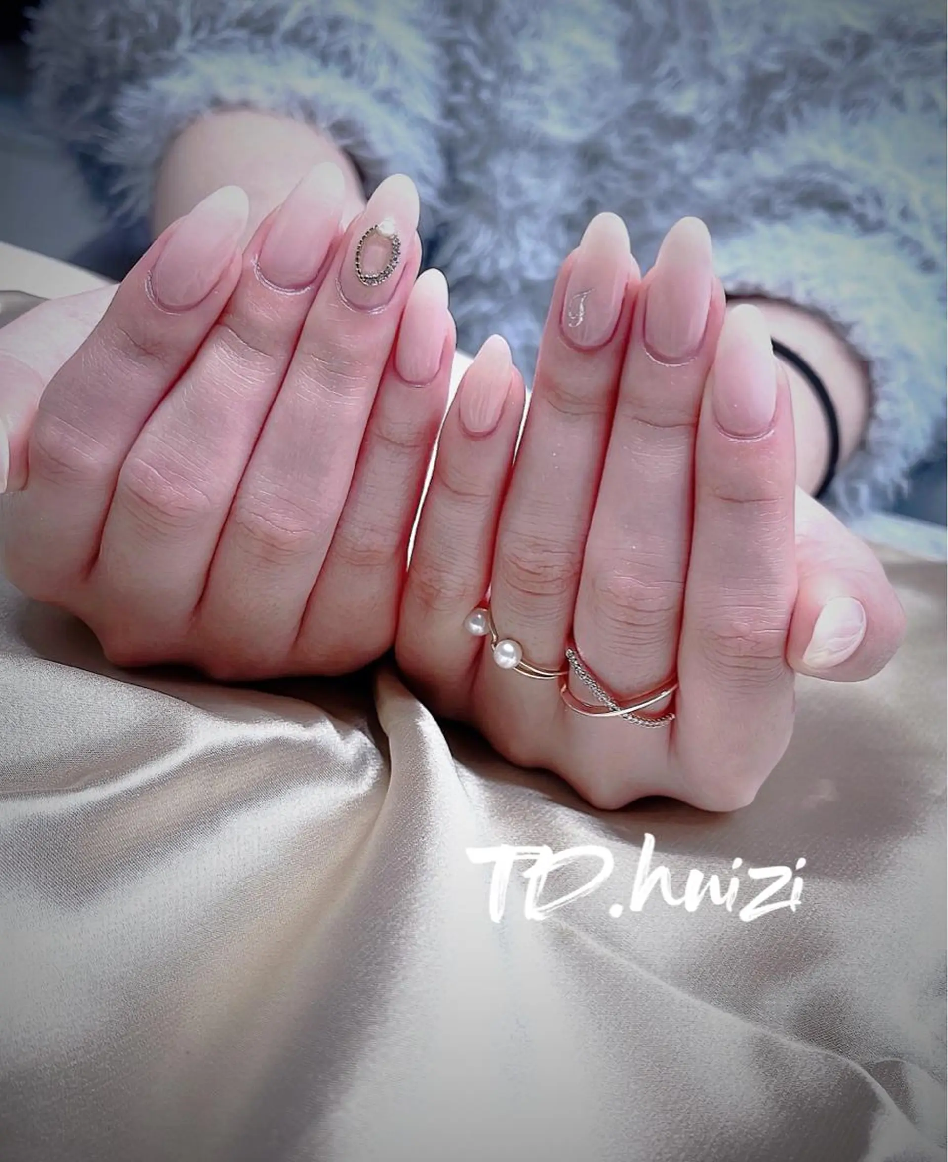 セミロング イエローカラー ハンドネイル めぐみのネイルサロン 惠のネイルデザイン